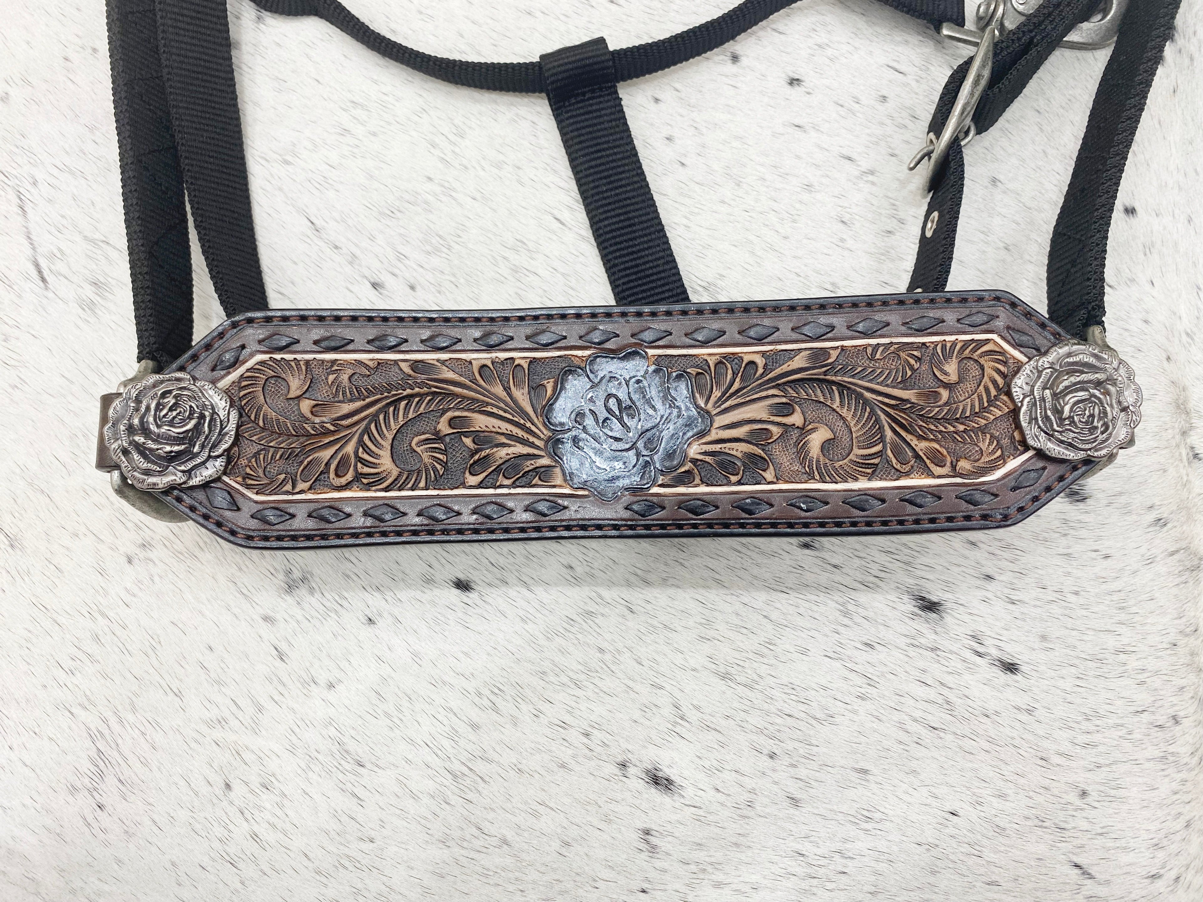 MOUSM Argentina Cow Leather Western Horse Tack Set – Browband Headstall & Breast Collar, Bronc Halter, Wither & Spur Straps, Decorated with Black Buck Stitching, Rose Hardware & Hand-Carved Detailing