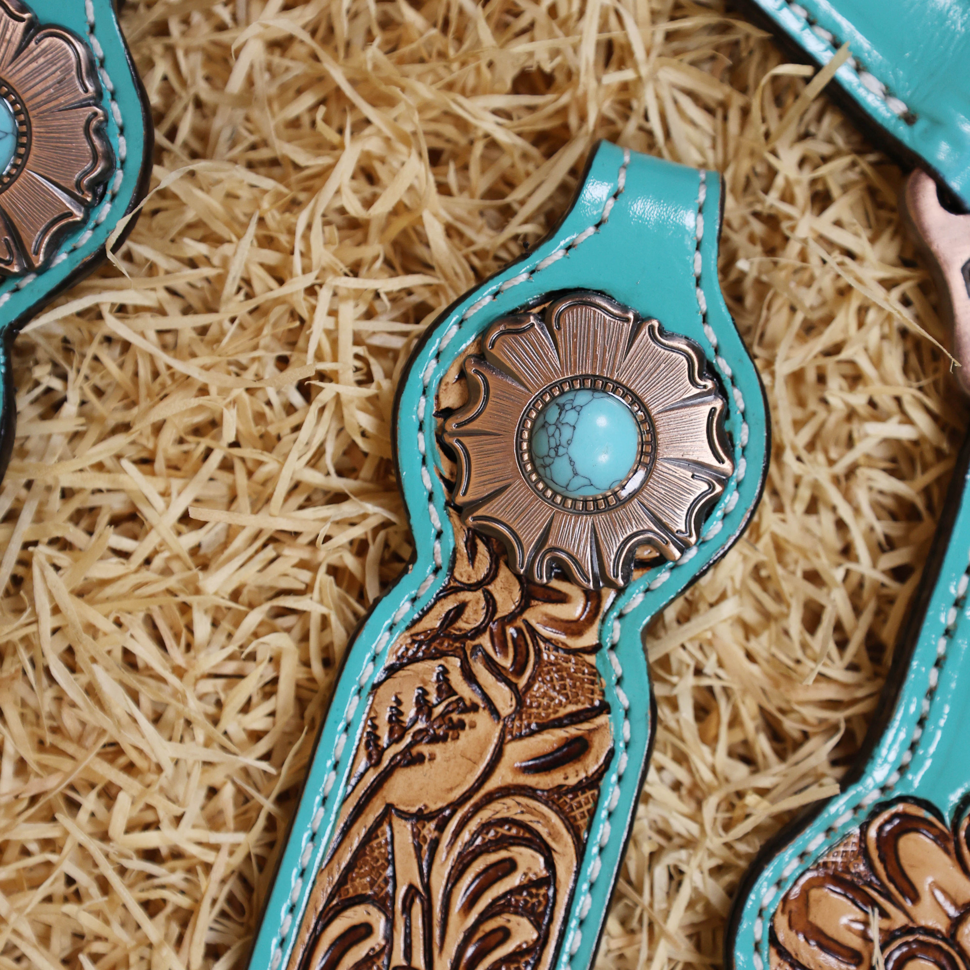 MOUSM Headstall and Breast Collar Set - Made with Argentina Cow Leather, Western Horse Tack with Flower-Shaped Conchos and Buckle Decorated with Turquoise Stone