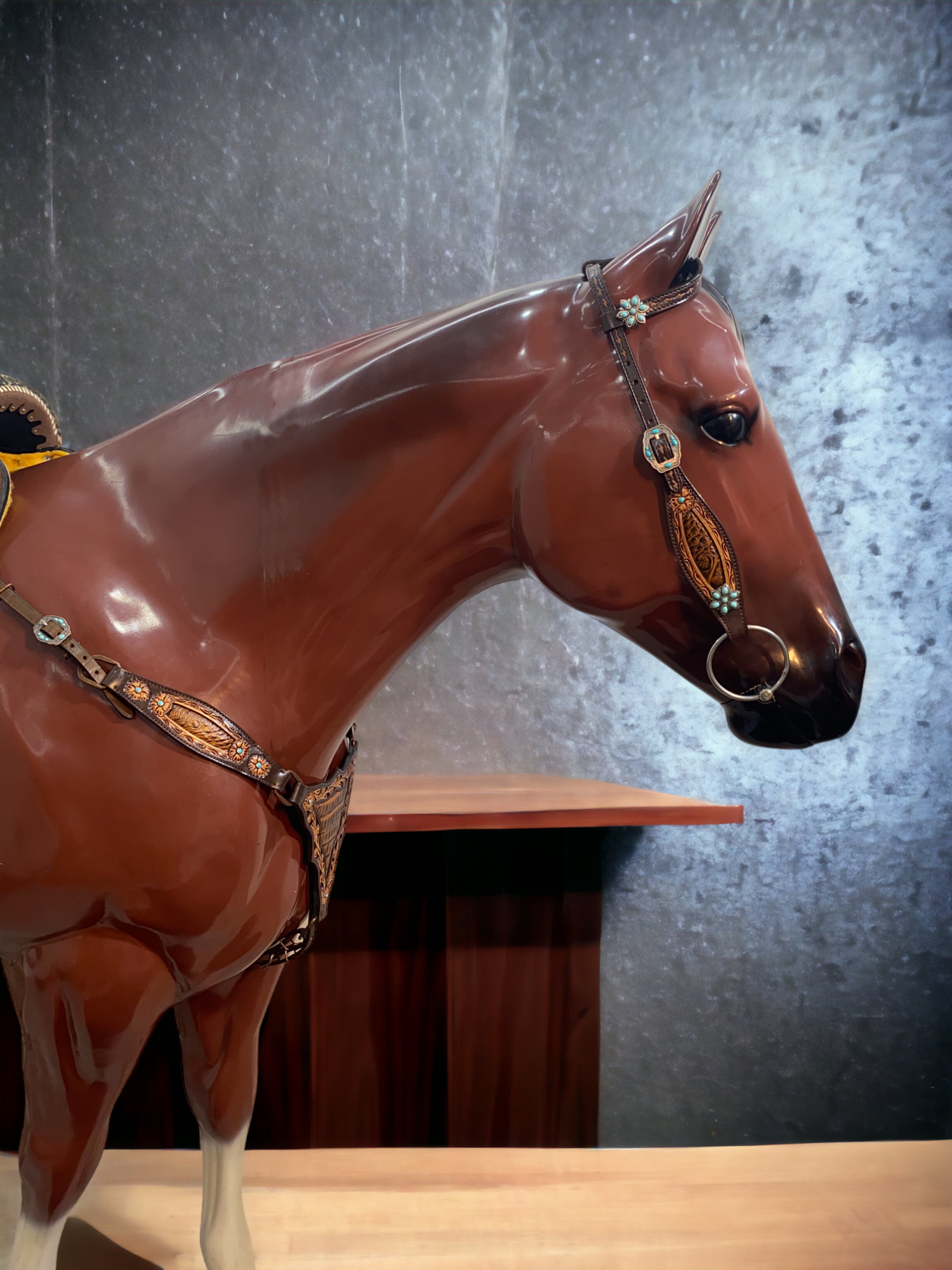 MOUSM Argentina Cow Leather Headstall and Breast Collar Set – Western Horse Bridle with Filigree Carving & Light Brown Alligator Leather