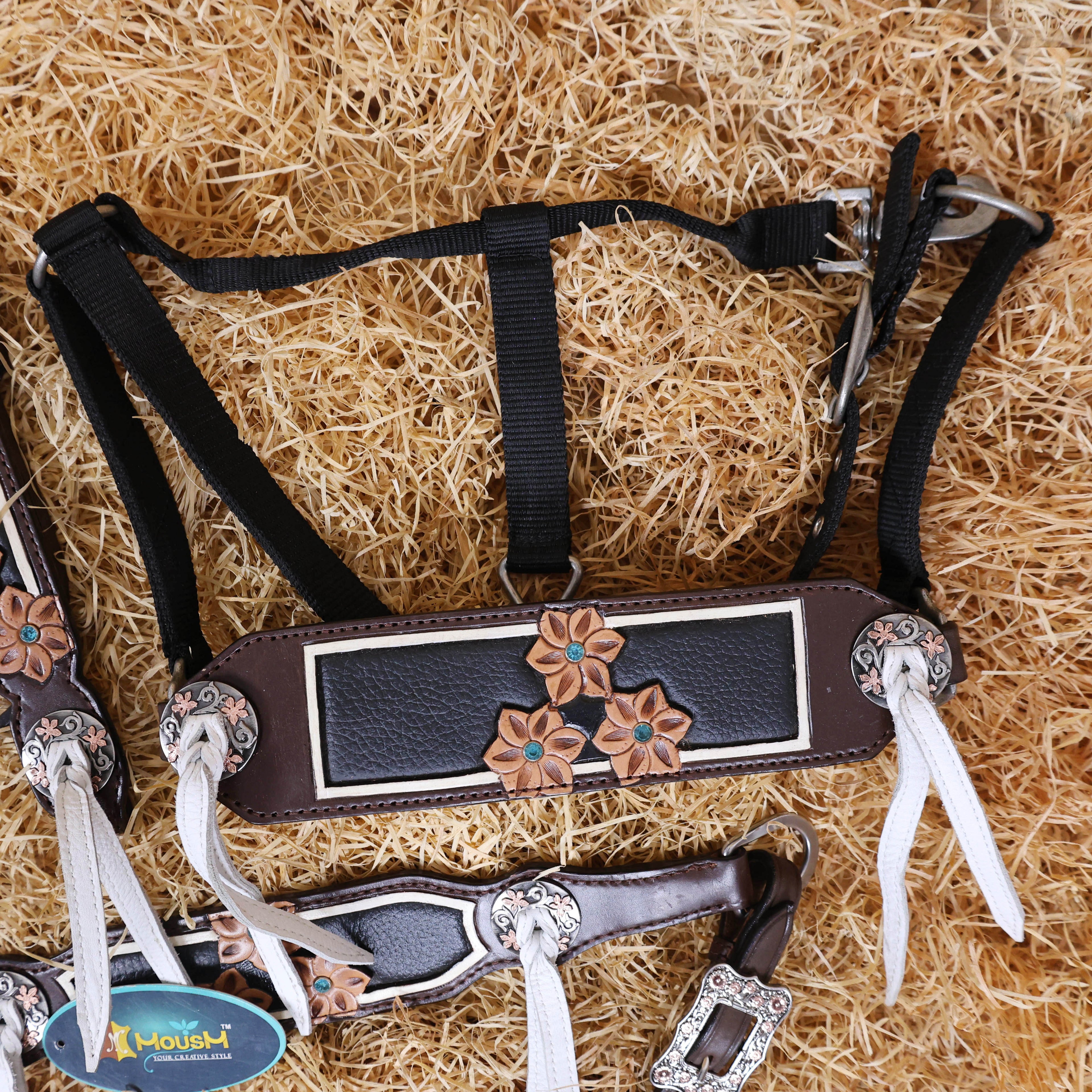 MOUSM Argentina Cow Leather Western Horse Tack Set – Browband Headstall & Breast Collar, Bronc Halter, Wither & Spur Straps, Decorated with Flower Carving and White String