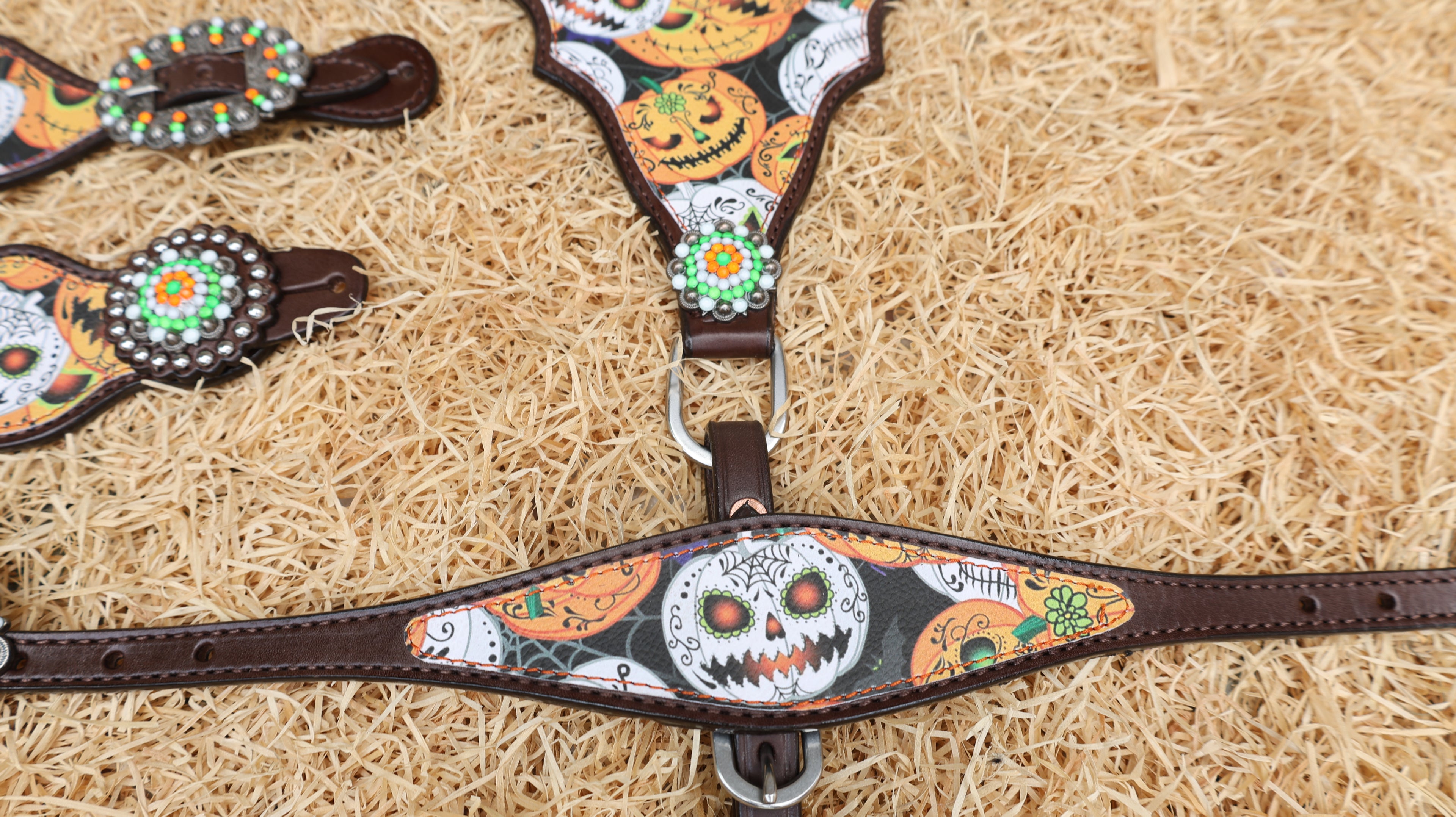 MOUSM Spooky Western Leather Headstall & Breast Collar Set – Decorated with Black-White-Orange Halloween Pumpkin Print with Reflective Rhinestone Conchos