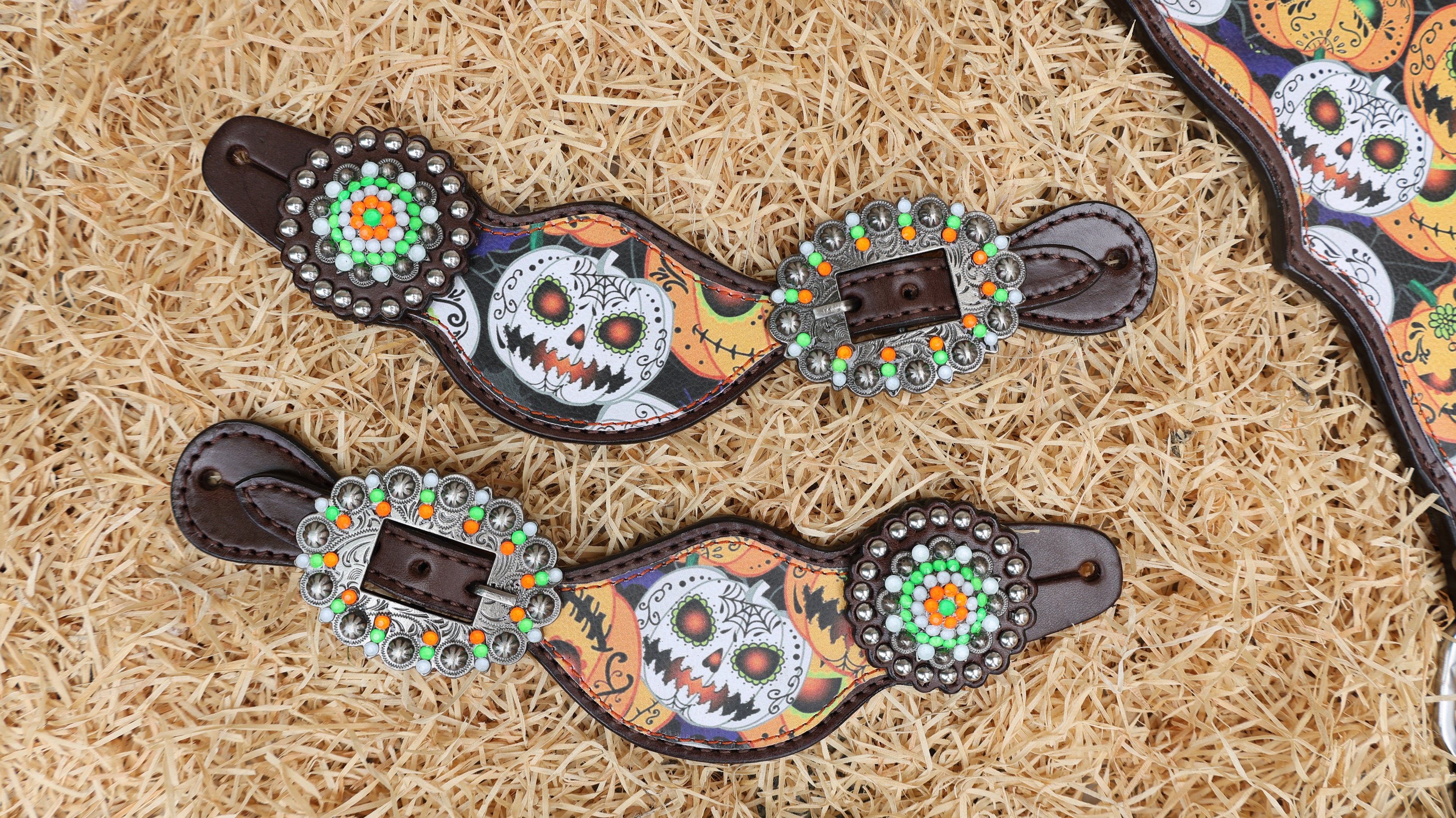 MOUSM Spooky Western Leather Headstall & Breast Collar Set – Decorated with Black-White-Orange Halloween Pumpkin Print with Reflective Rhinestone Conchos
