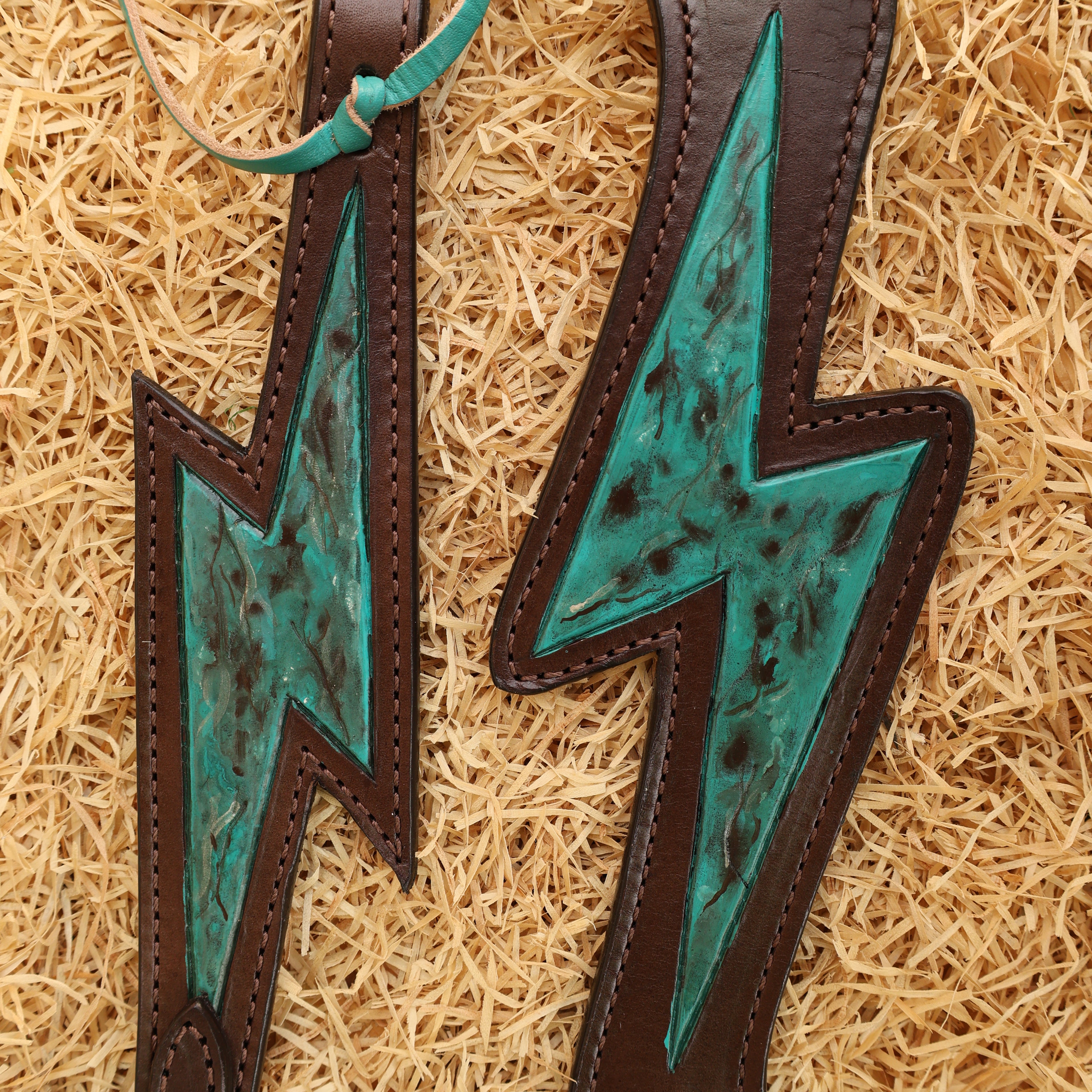 MOUSM Western Horse Bridle and Breast Collar Tack Set - Decorated with Turquoise Thunderbolt Carving & Buck Stitching