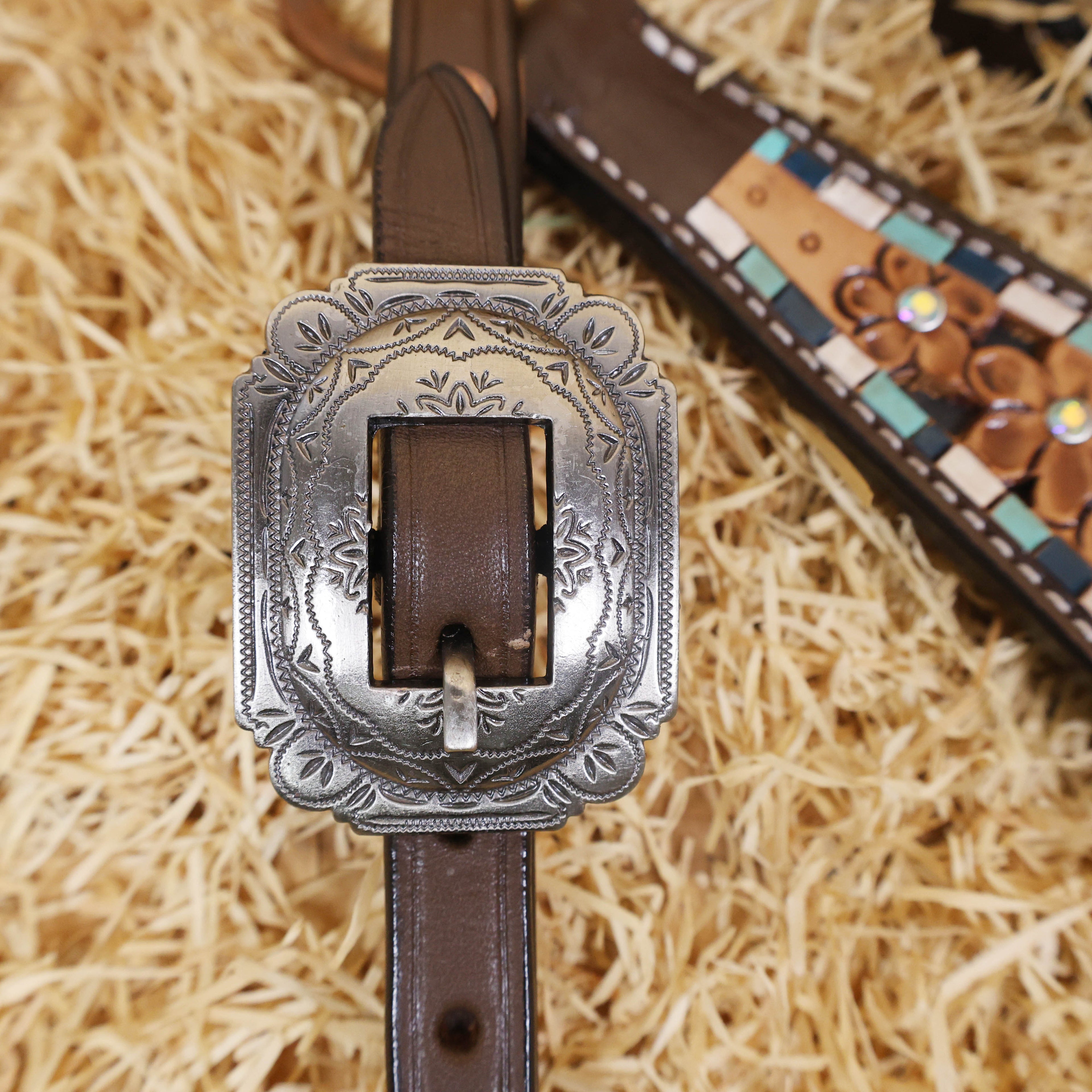 MOUSM Western Headstall and Breast Collar Set - Made with Argentina Cow Leather, Headstall Set Decorated with Filigree Flower Tooling Inlay and Antique Finish Flower Conchos