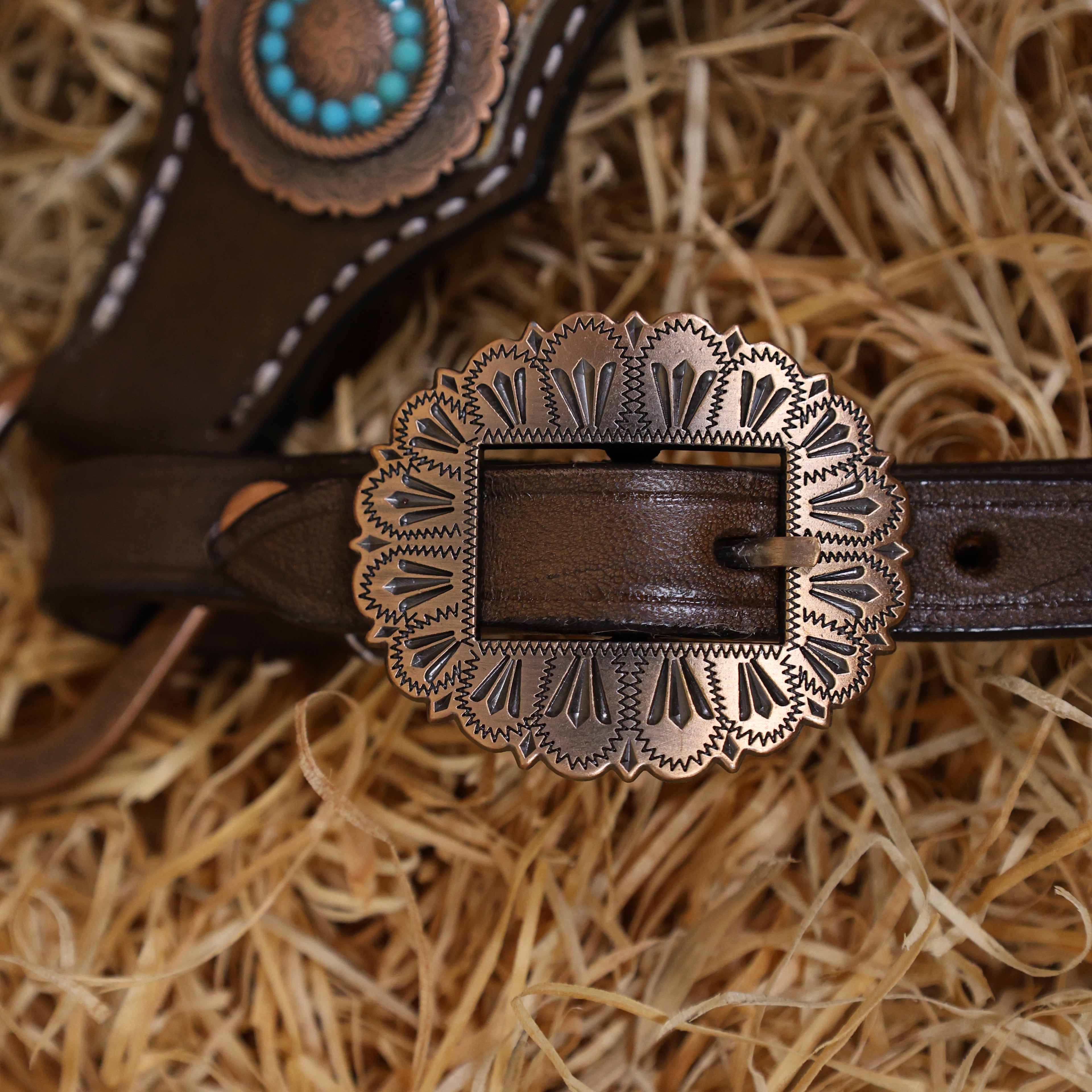 MOUSM Western Headstall and Breast Collar Set Gladiator Style Breast Collar Decorated with Feathers Leather and Turquoise Sunburst Studs & Turquoise Accent Conchoes