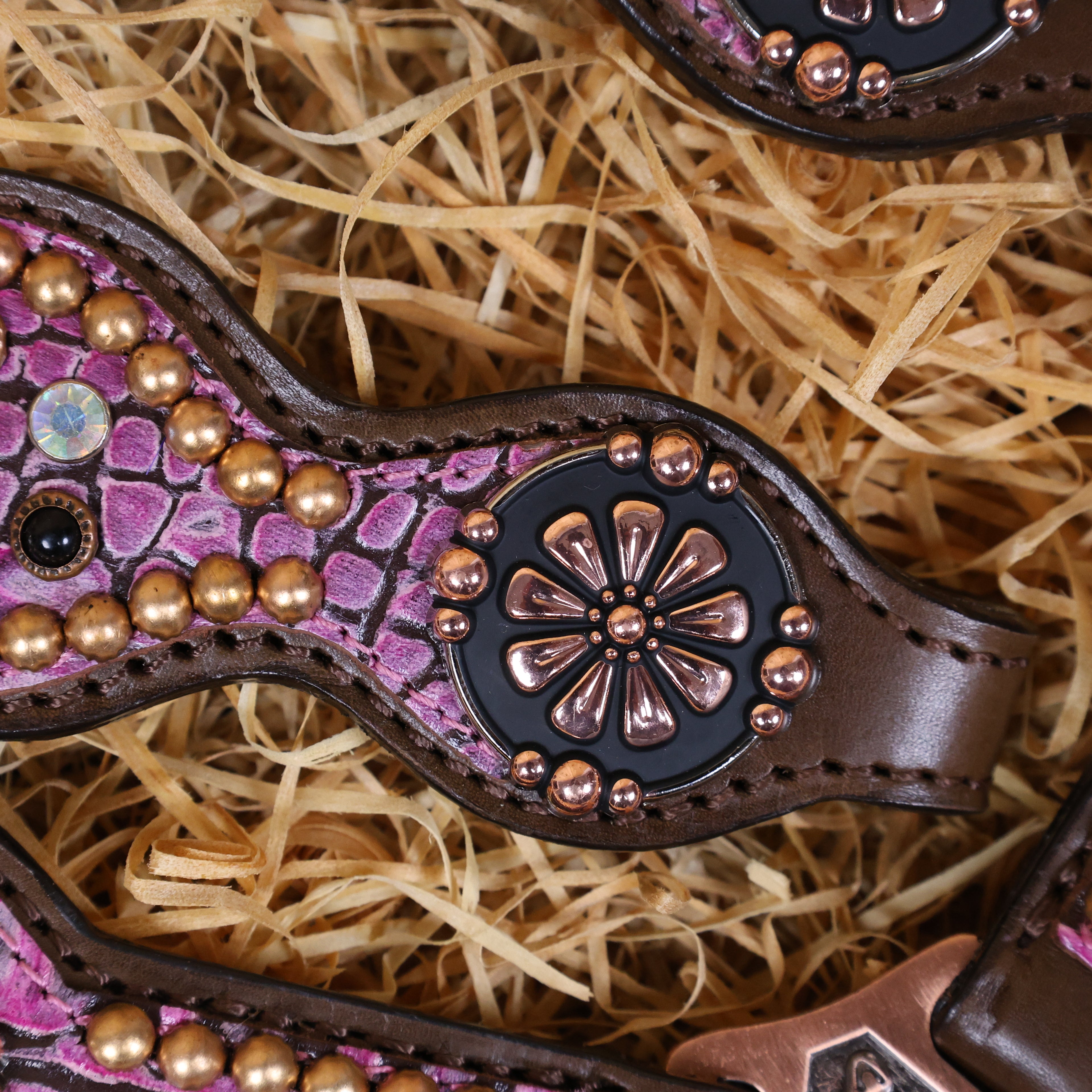 MOUSM Western Headstall and Breast Collar Set Decorated with AB Rhinestones and Surrounded by Studs on Pink Crocodile Skin-Textured Pattern Inlay.