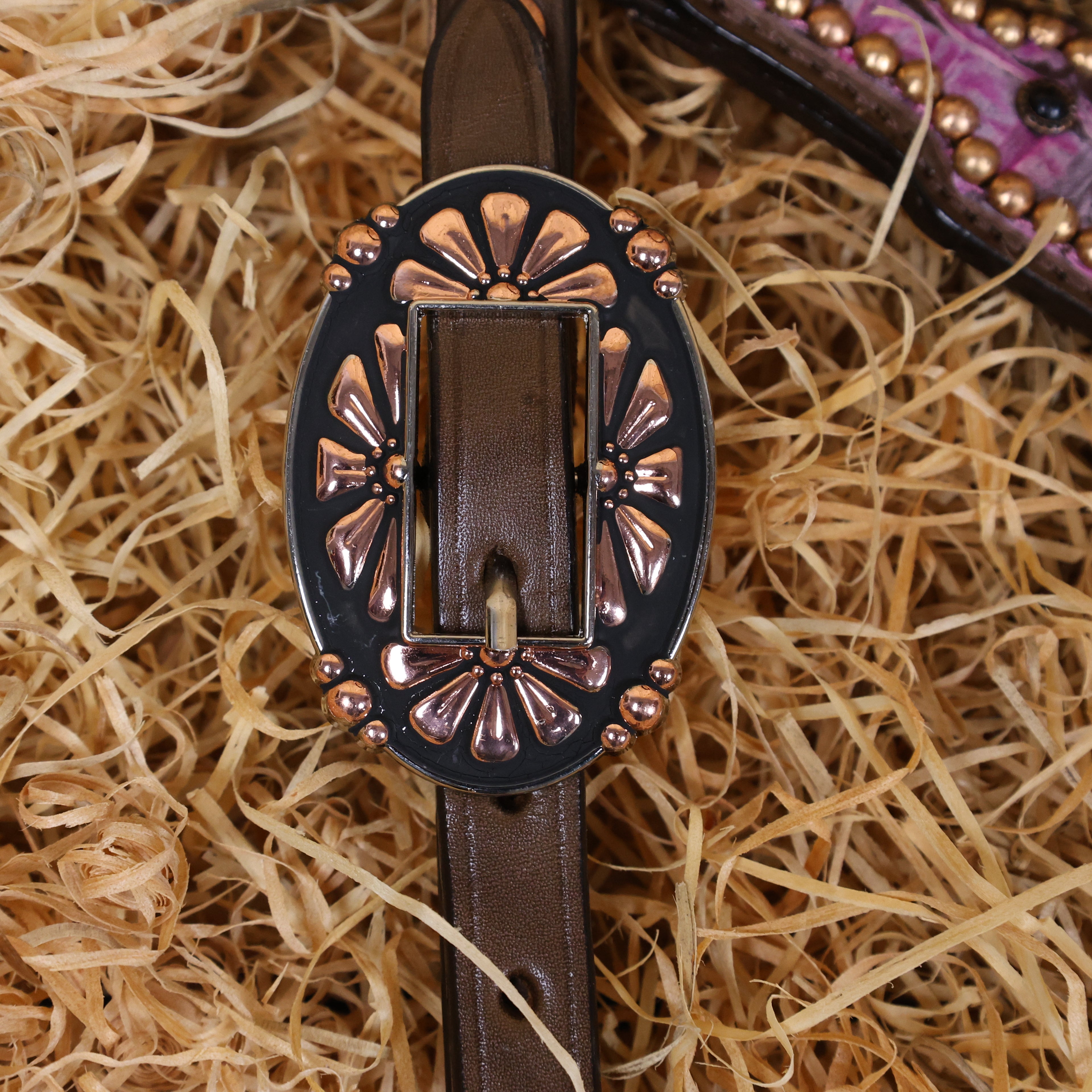 MOUSM Western Headstall and Breast Collar Set Decorated with AB Rhinestones and Surrounded by Studs on Pink Crocodile Skin-Textured Pattern Inlay.