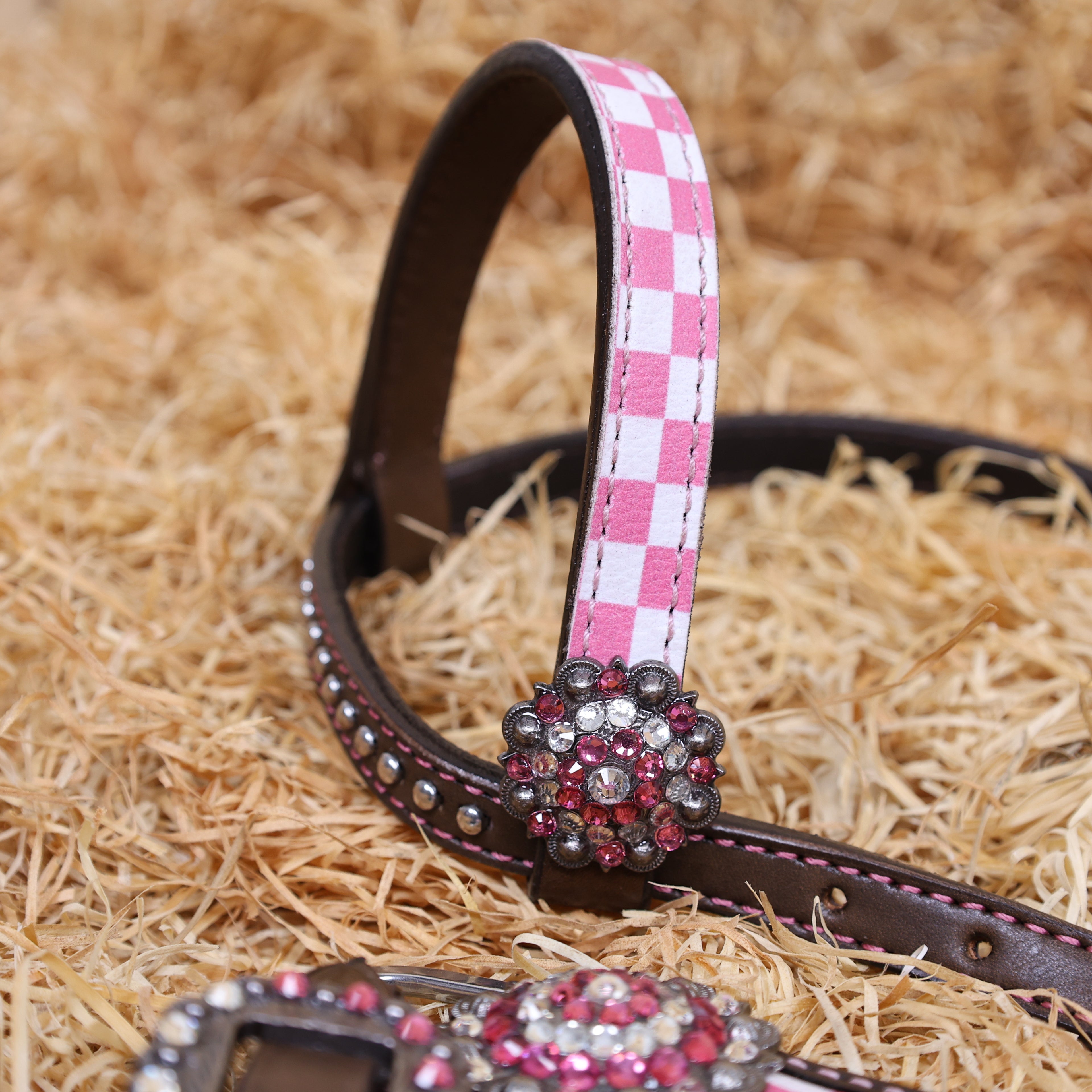 MOUSM Western Leather Headstall and Breast Collar Set – Argentina Cow Leather Horse Tack Set Decorated with Pink Checkered Vector Flags Illustration Design on White Background and Shining Rhinestones Conchos.
