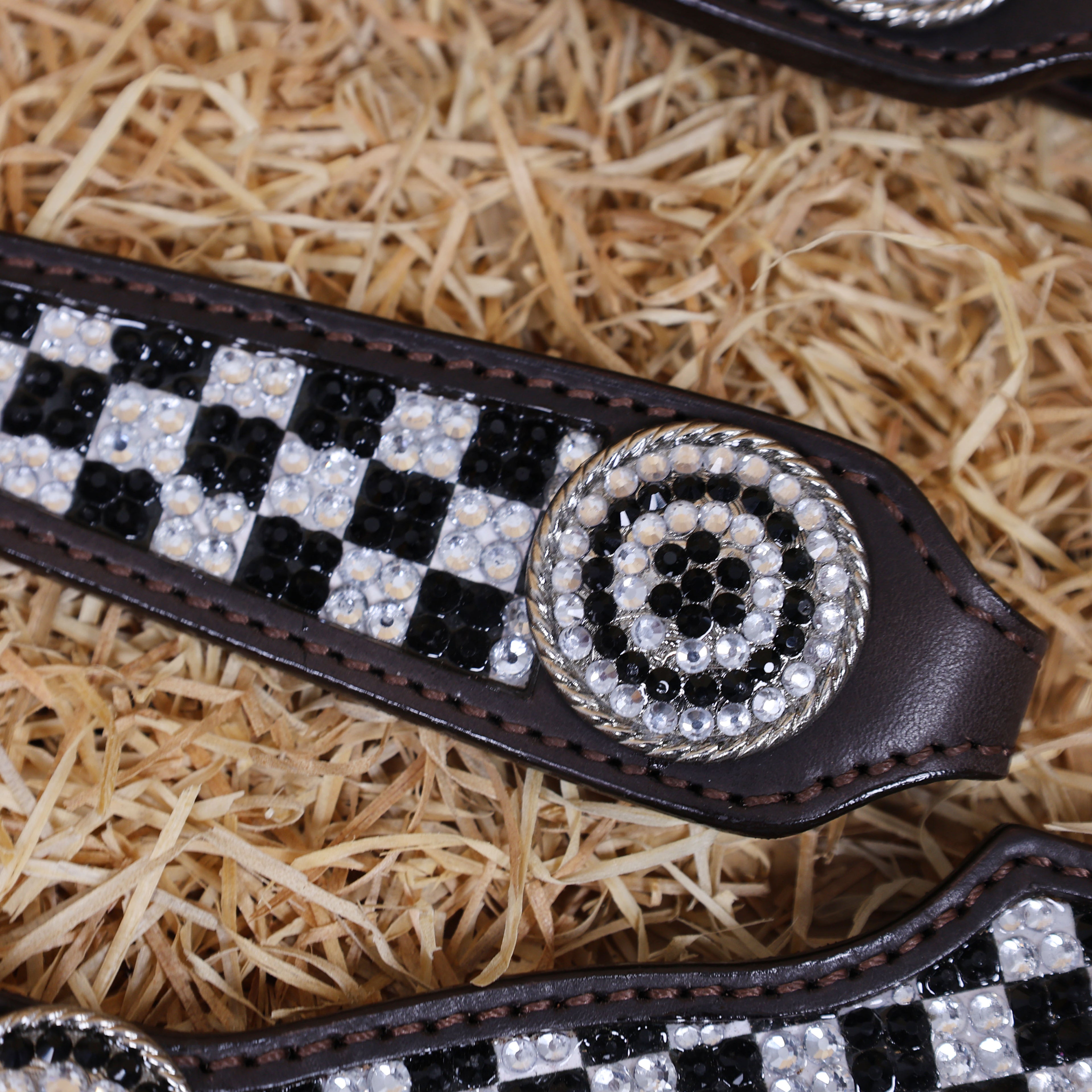 MOUSM Western Horse Tack Set – Made From Argentina Cow Leather, Featuring Gladiator-Style Breast Collar Decorated With Dazzling Black And White Checkered Stone Design, Round Berry Conchos, Leather Roping, And All Antique Nickel Hardware
