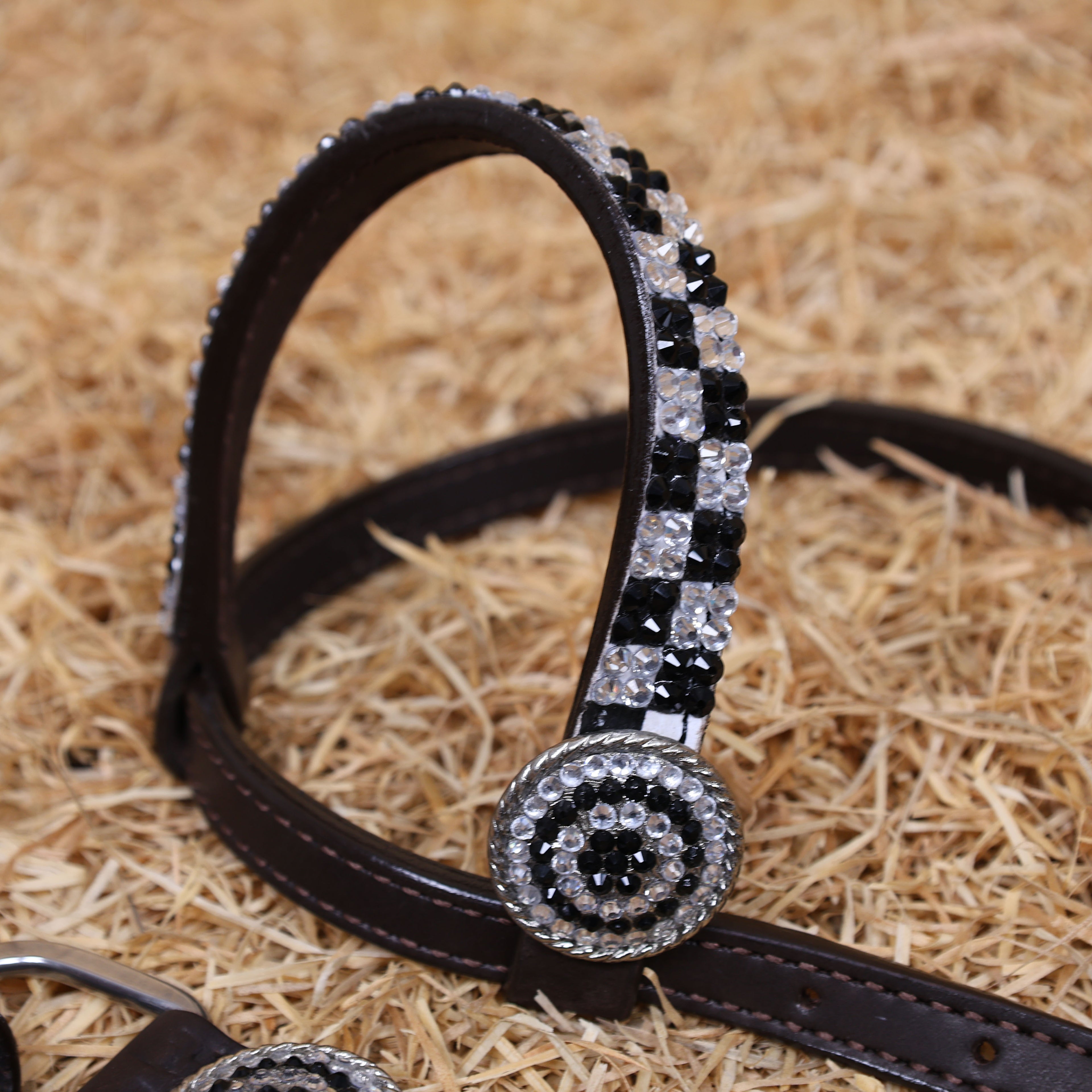 MOUSM Western Horse Tack Set – Made From Argentina Cow Leather, Featuring Gladiator-Style Breast Collar Decorated With Dazzling Black And White Checkered Stone Design, Round Berry Conchos, Leather Roping, And All Antique Nickel Hardware