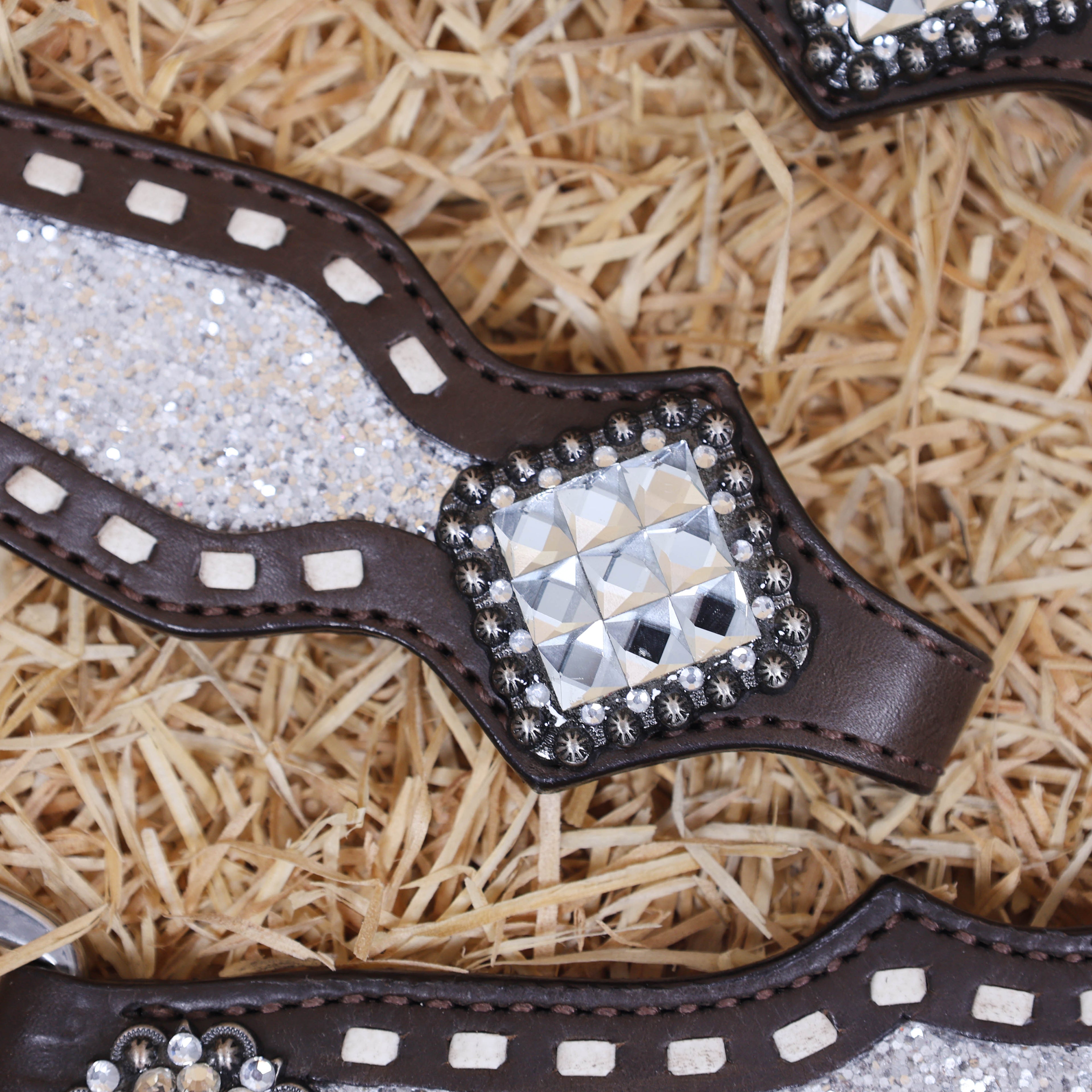 MOUSM Western Horse Tack Set – Handcrafted from Genuine Argentina Cow Leather with Silver Glitter Inlay, Gladiator Breast Collar with Rhinestone Conchos, and One-Ear Headstall with Twisted Knot, Finished with Antique Copper Hardware