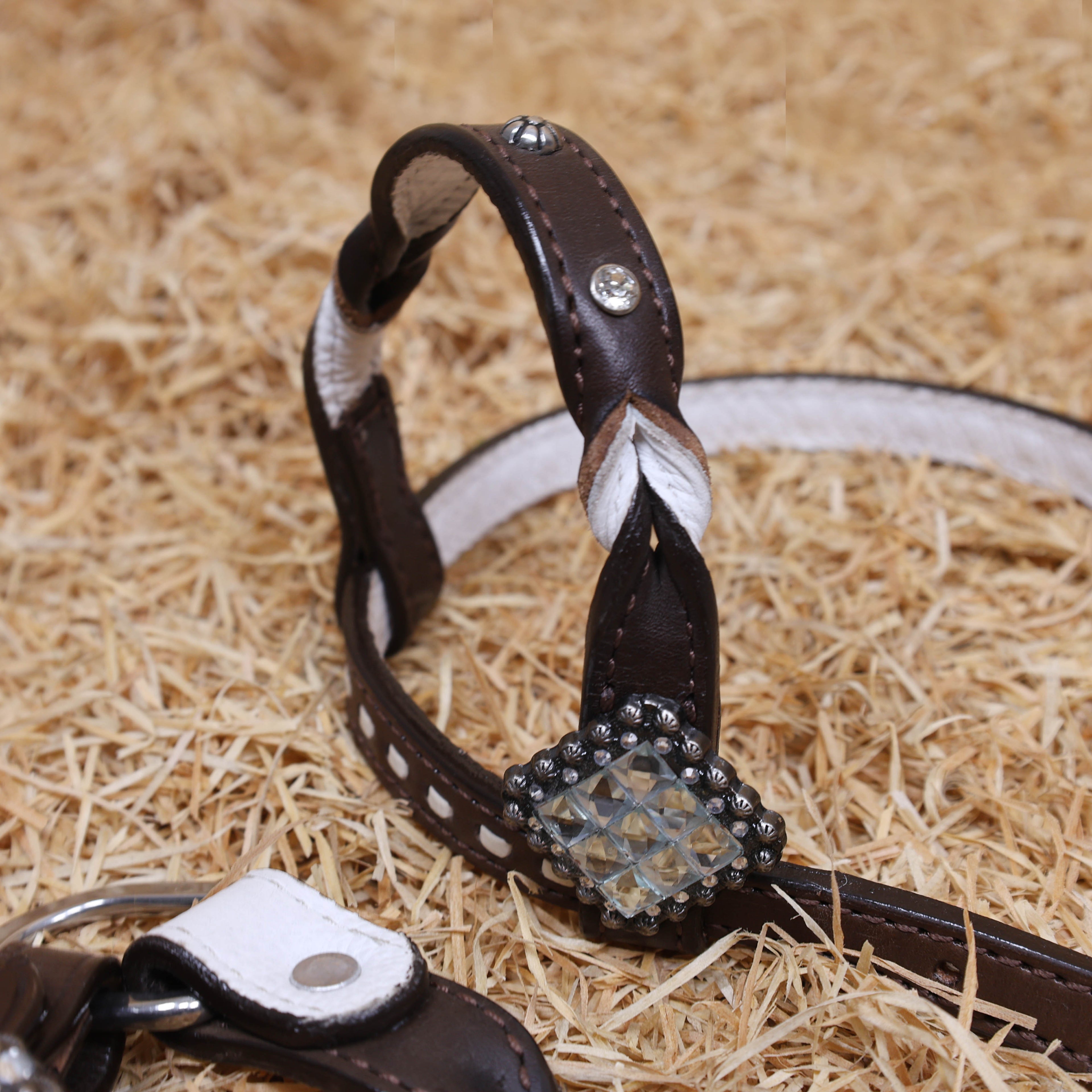 MOUSM Western Horse Tack Set – Handcrafted from Genuine Argentina Cow Leather with Silver Glitter Inlay, Gladiator Breast Collar with Rhinestone Conchos, and One-Ear Headstall with Twisted Knot, Finished with Antique Copper Hardware