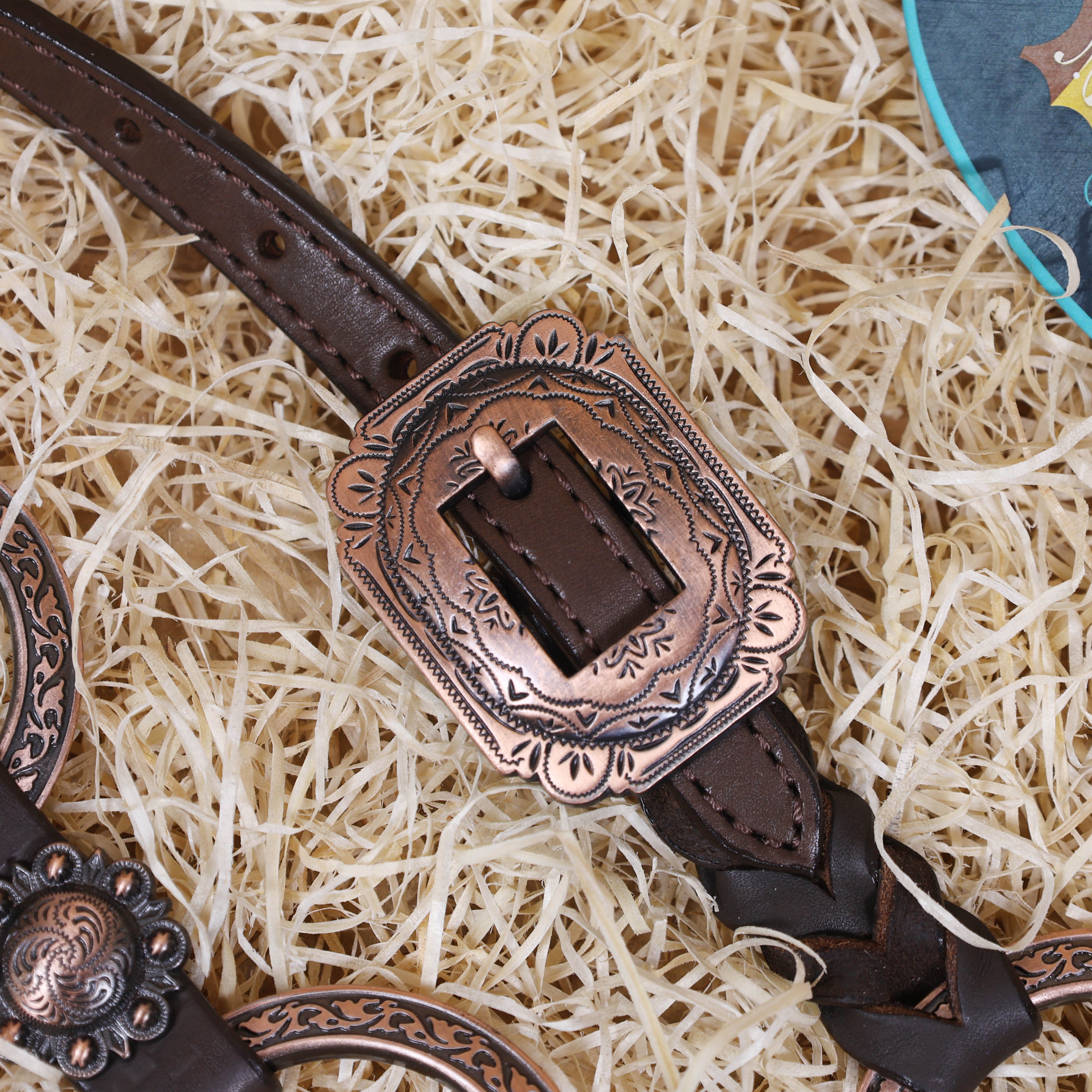 MOUSM Horse Headstall Set – Handcrafted from Genuine Argentine Leather, Featuring an Orange and White Checkered Gladiator Breast Collar with Engraved Metal Rings, Braided Cheekpieces, and Berry Concho