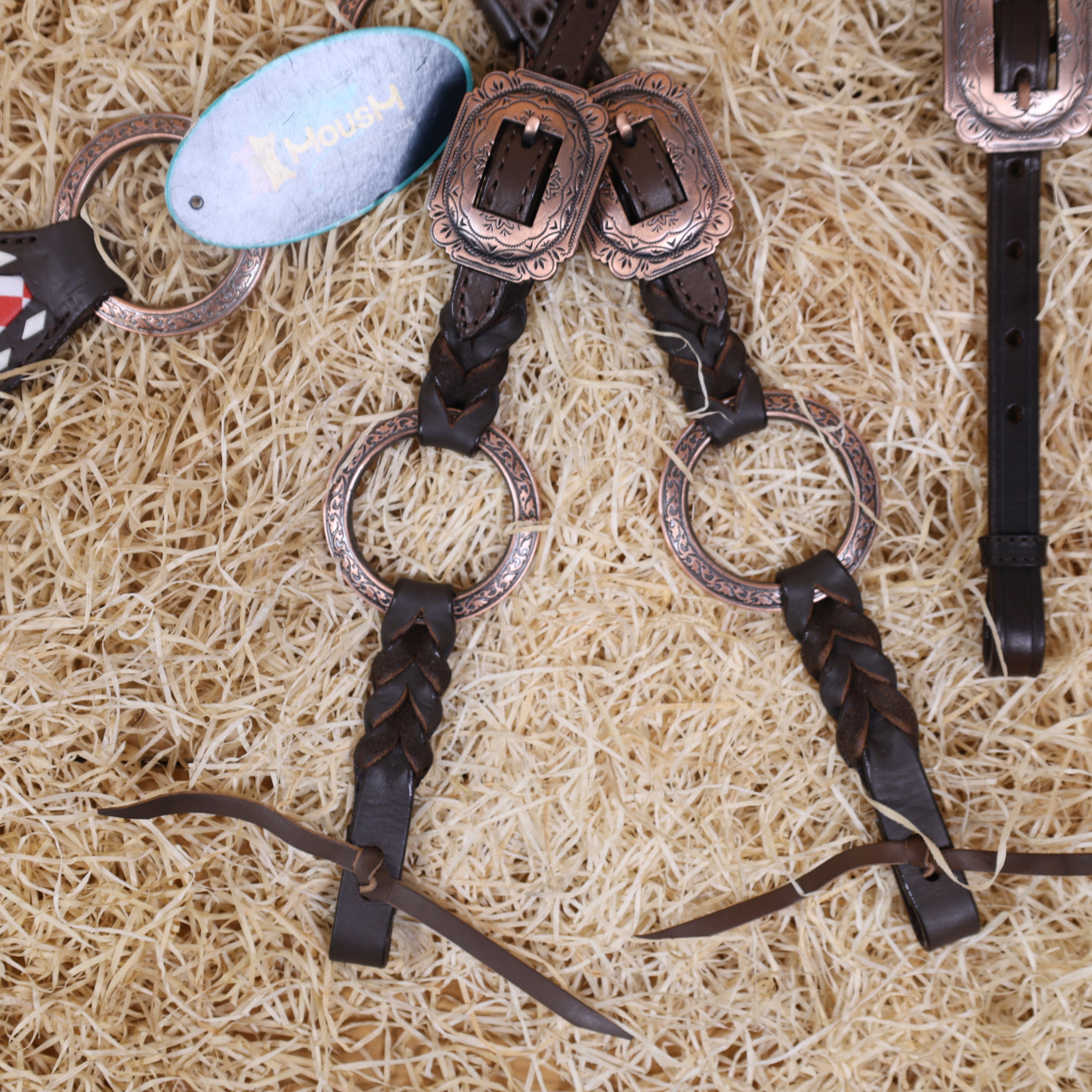 MOUSM Horse Headstall Set – Handcrafted from Genuine Argentine Leather, Featuring an Orange and White Checkered Gladiator Breast Collar with Engraved Metal Rings, Braided Cheekpieces, and Berry Concho