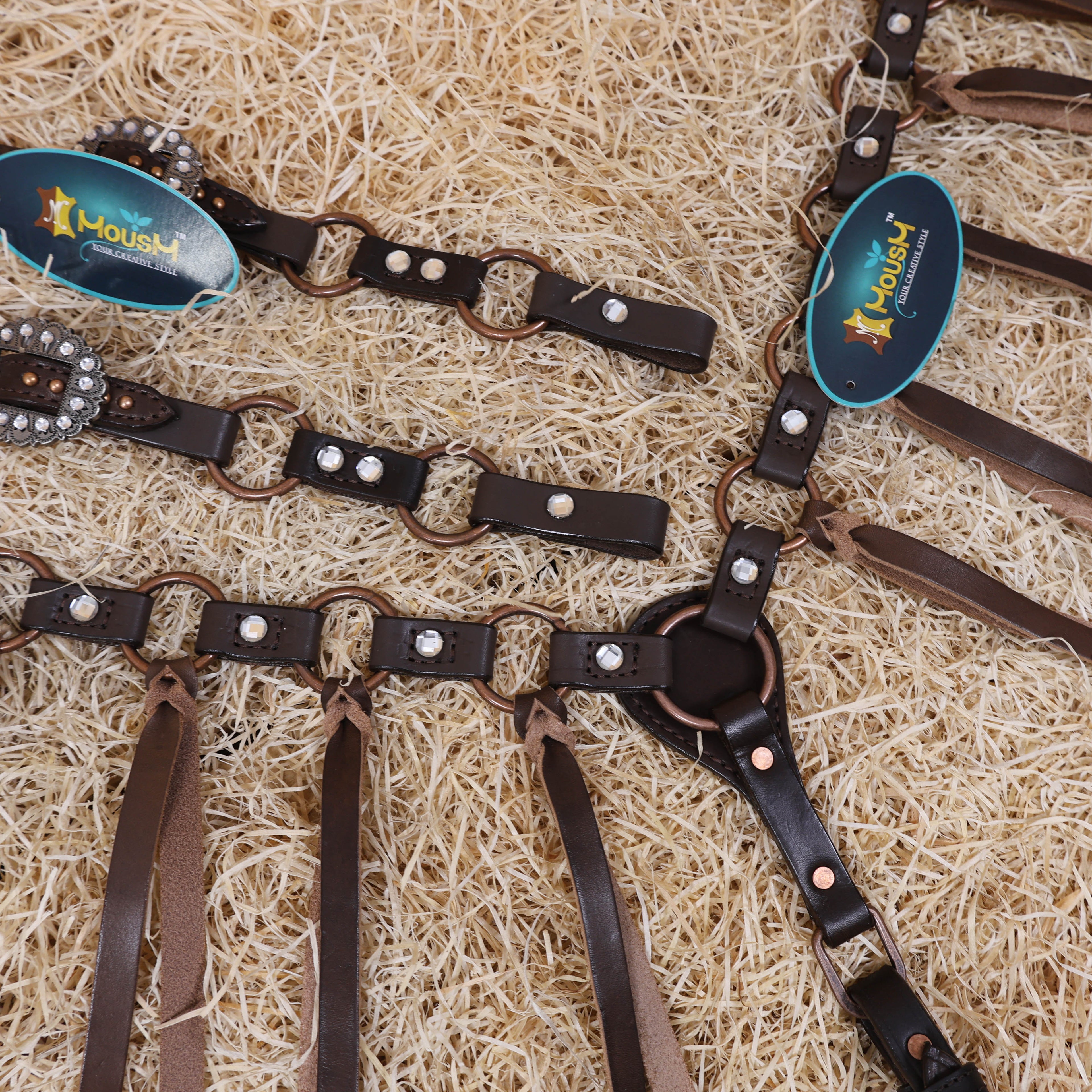 MOUSM Western Headstall Set – Featuring Copper Rings Connected by Leather Straps, Large Shining Rhinestones at the Center, Leather Lashes on the Breast Collar, and All Antique Copper Hardware