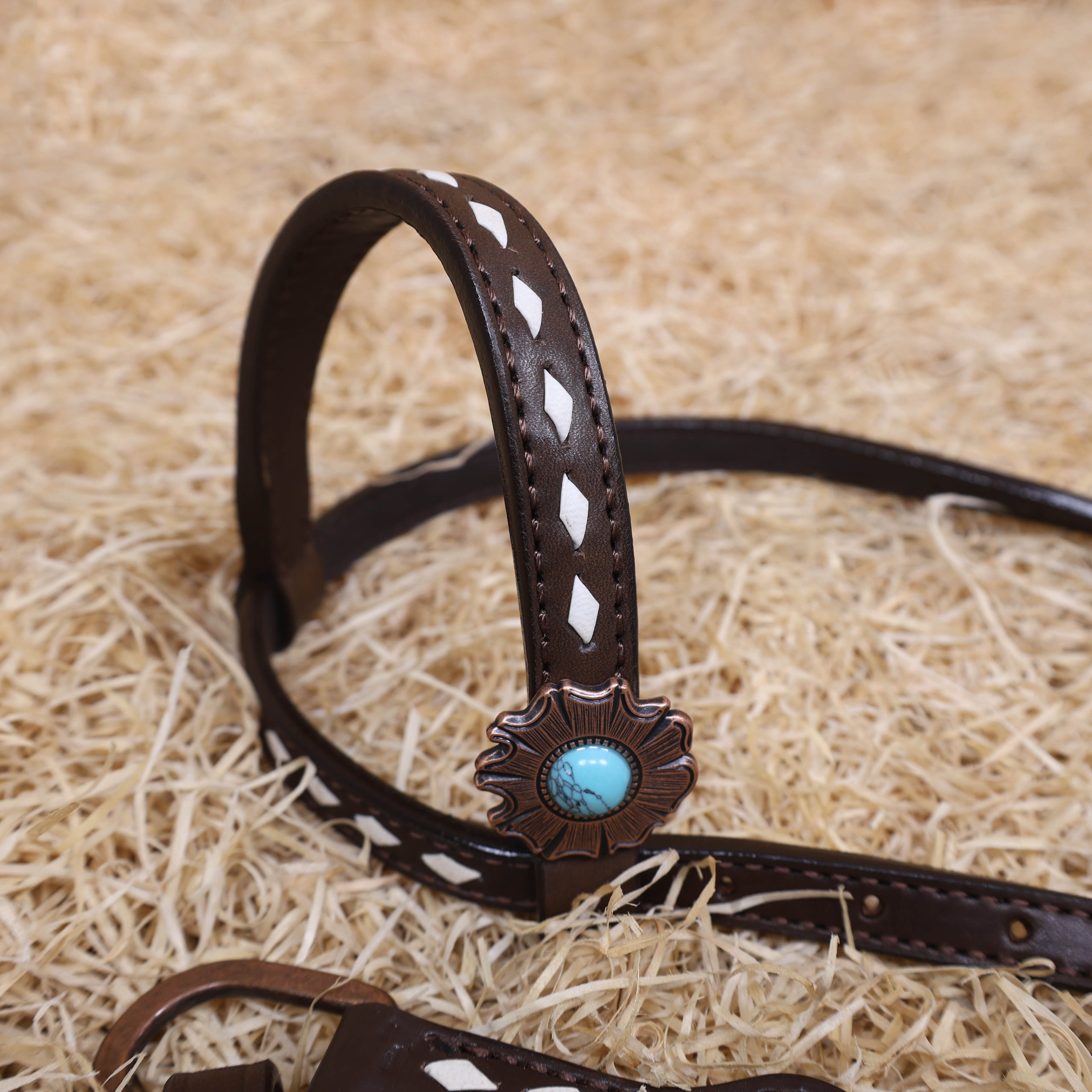 MOUSM Western Horse Tack Set – Made from Genuine Argentina Cow Leather, Decorated with Hand-Carved Cactus and Sunflower Designs, Rawhide Backstitching on One-Ear Headstall and Breast Collar, and Flower-Shaped Conchos with Turquoise Stone