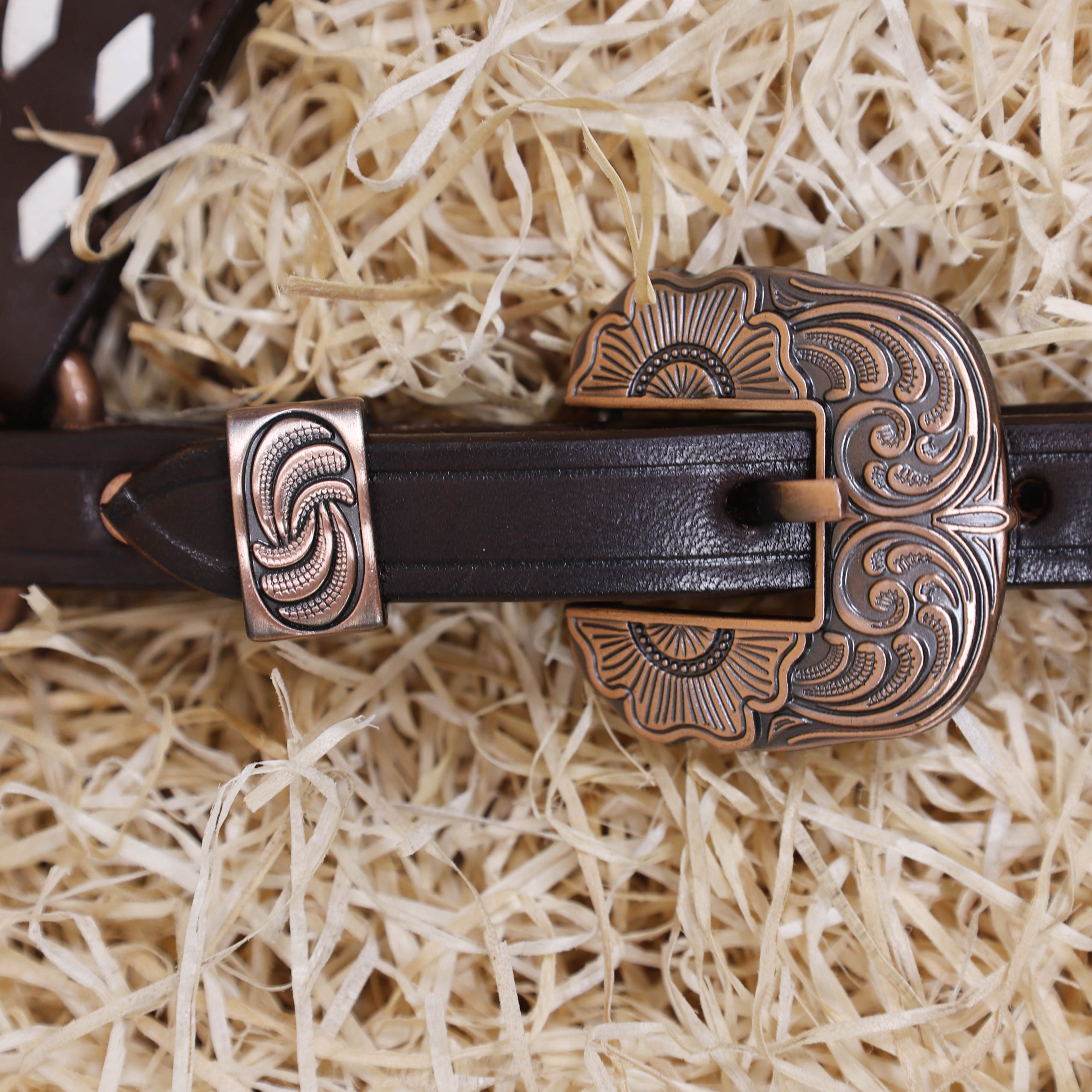 MOUSM Western Horse Tack Set – Made from Genuine Argentina Cow Leather, Decorated with Hand-Carved Cactus and Sunflower Designs, Rawhide Backstitching on One-Ear Headstall and Breast Collar, and Flower-Shaped Conchos with Turquoise Stone