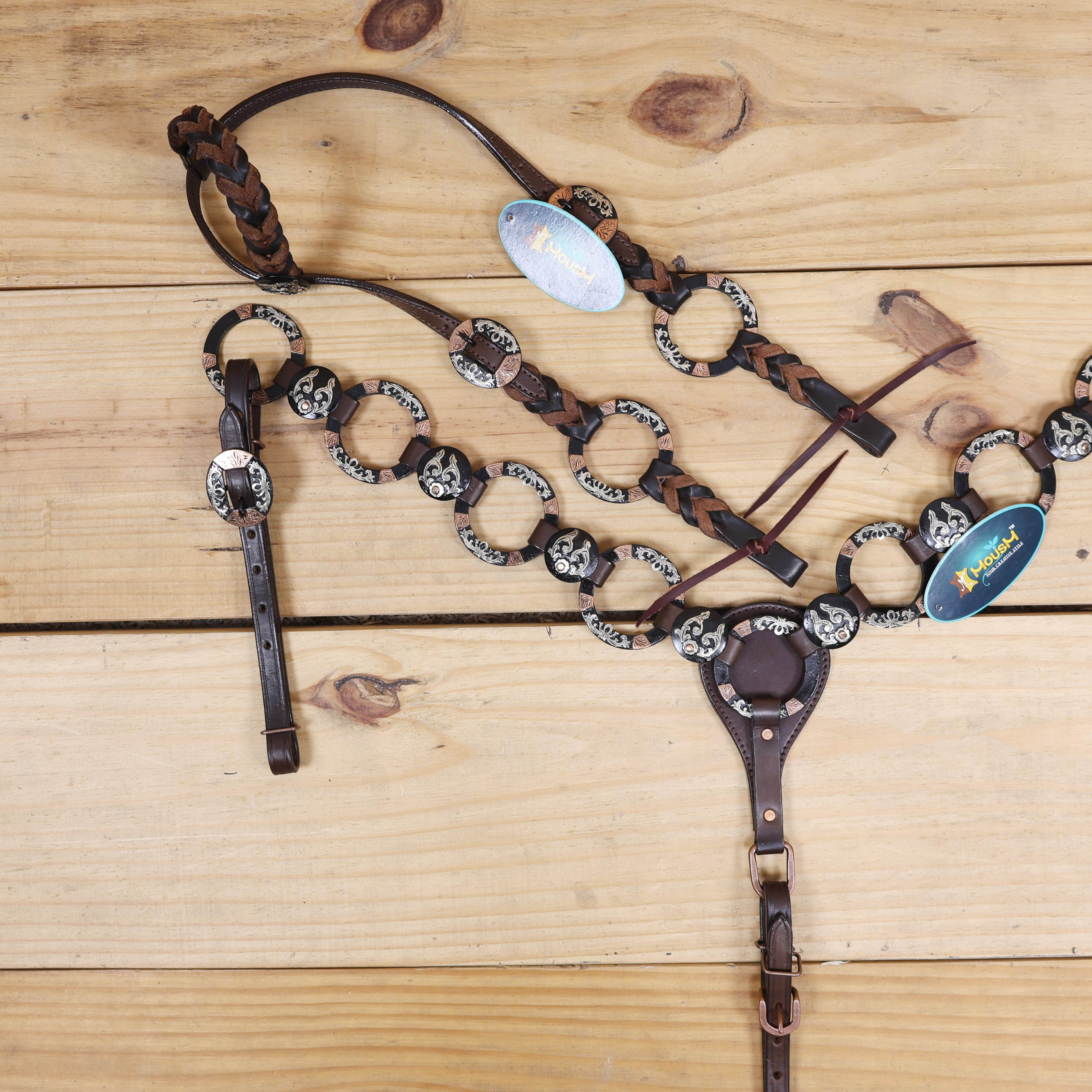 MOUSM Western Horse Headstall Set – Leather-Braided One-Ear and Cheekpieces, Featuring Engraved Rings Connected by Leather Strap with Engraved Concho on the Breast Collar