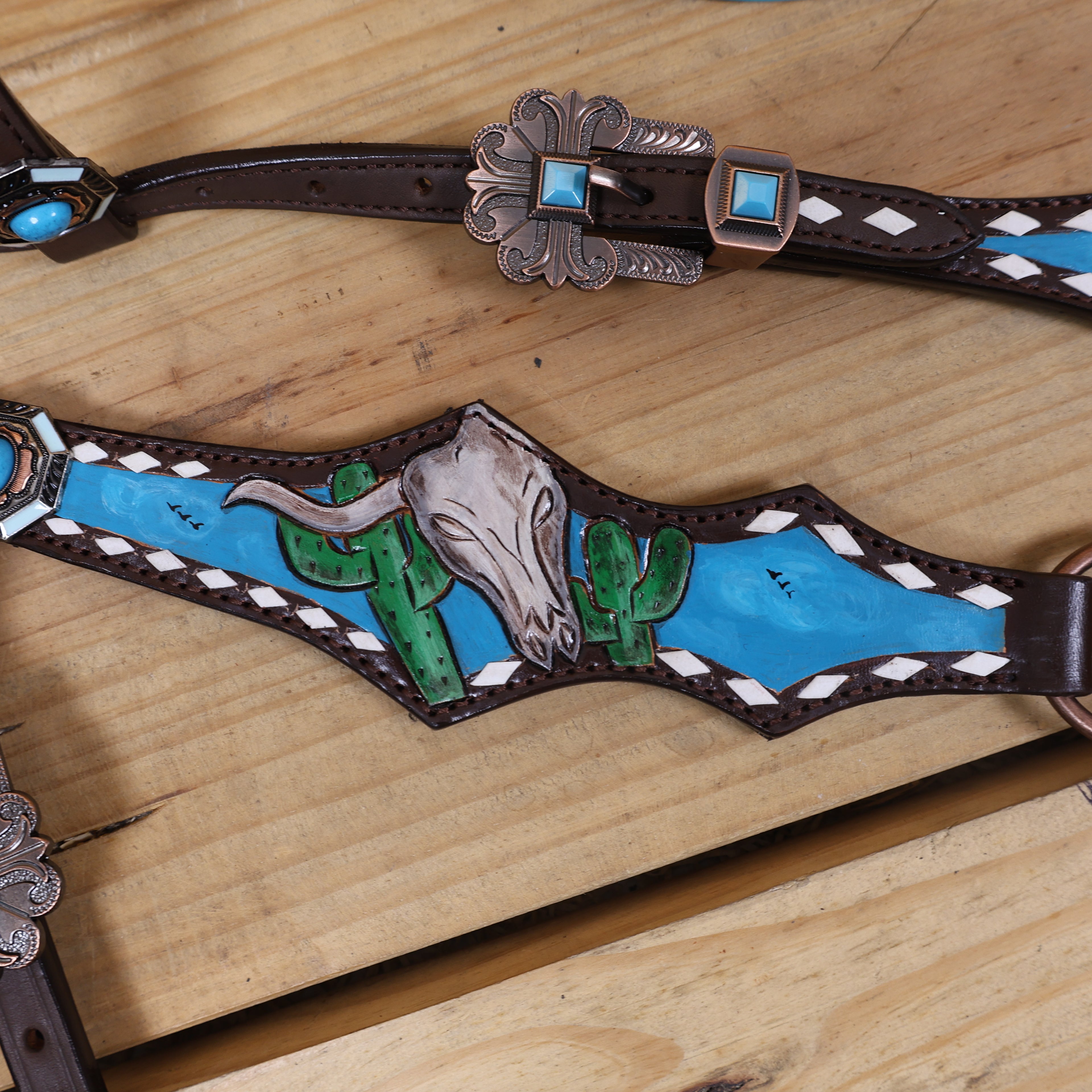 Western Leather Headstall Tack Set Decorated with Steer Head Carving and Hand-Painted Mountain Cactus Scenery, White Rawhide Buck Stitching MOUSM