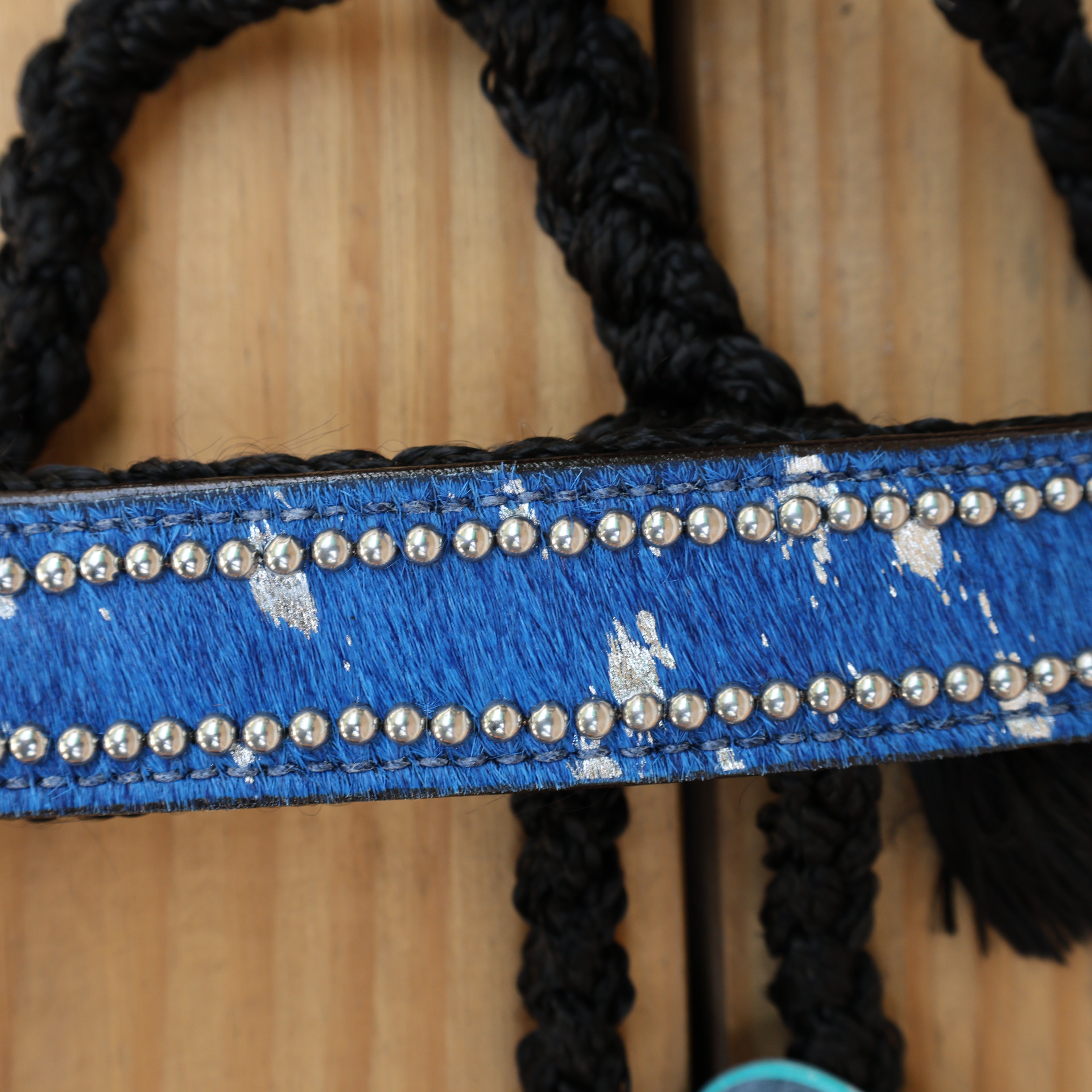 MOUSM Nylon Mule Halter for Horse – 1.5" Inches Wide Noseband Decorated with Royal Blue Acid Wash Hair on Cowhide Leather and Crystal Rhinestone Concho, 7.5&