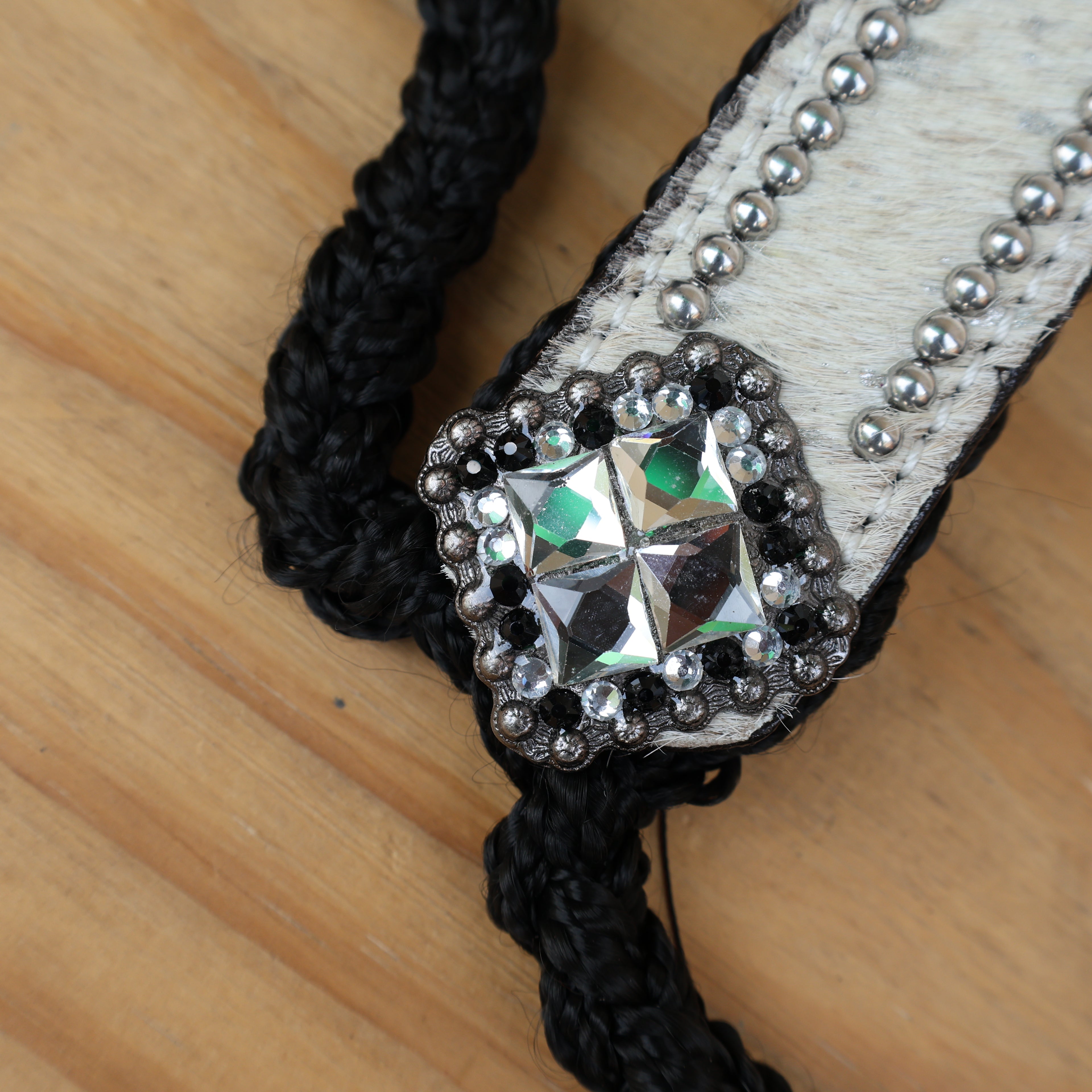 MOUSM Nylon Mule Halter for Horse – Decorated with White Acid Wash Hair on Cowhide Leather Noseband and Crystal Rhinestone Concho, 7.5&