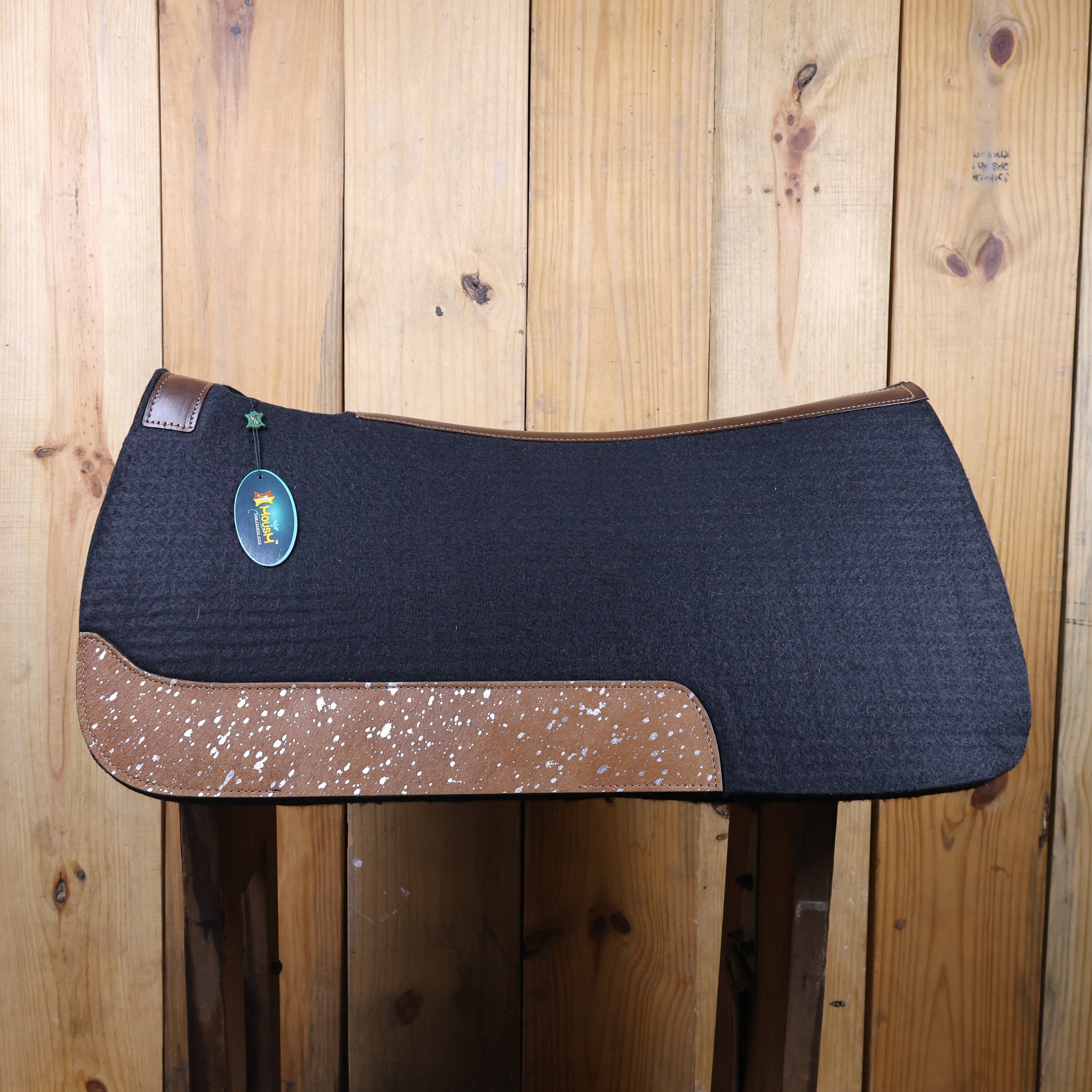 MOSUM Western Saddle Pad - Saddle Pad for Horses Synthetic Wool Blend Black Felt with Brown Acid Wash Hair on Cowhide Leather Patch, Comfort Pad for Horses.