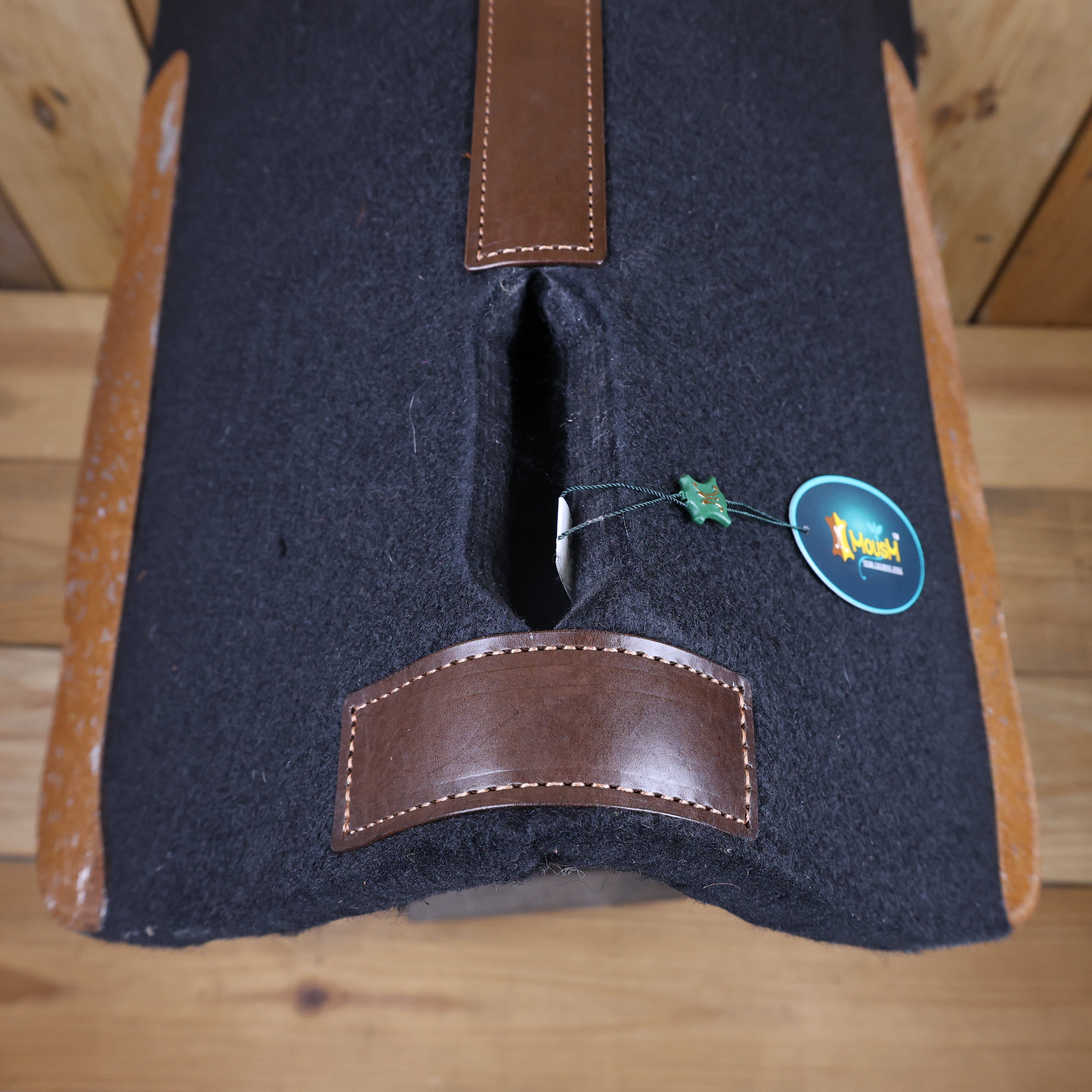 MOSUM Western Saddle Pad - Saddle Pad for Horses Synthetic Wool Blend Black Felt with Brown Acid Wash Hair on Cowhide Leather Patch, Comfort Pad for Horses.