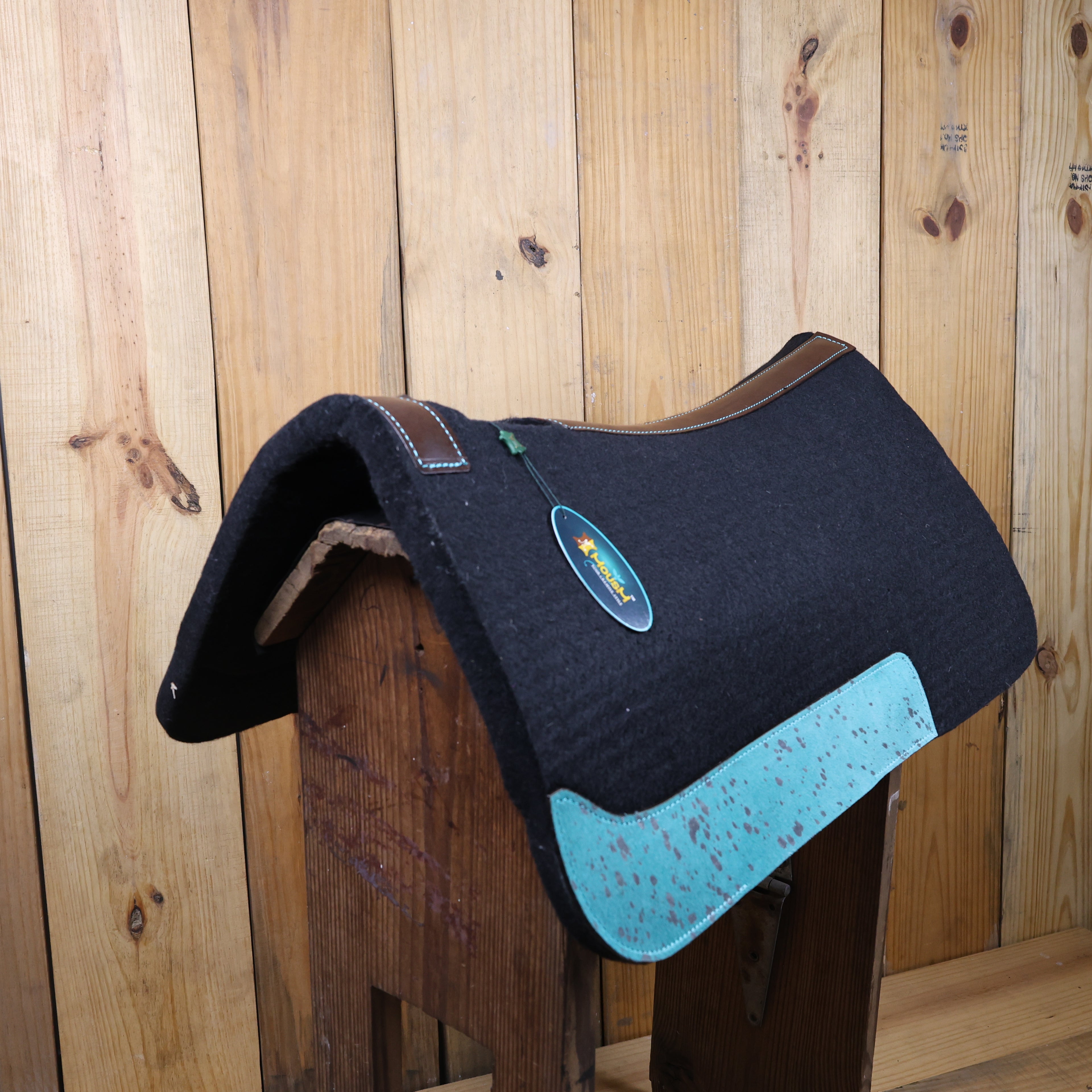 MOSUM Western Saddle Pad - Saddle Pad for Horses Synthetic Wool Blend Black Felt with Turquoise Acid Wash Hair on Cowhide Leather Patch, Comfort Pad for Horses.