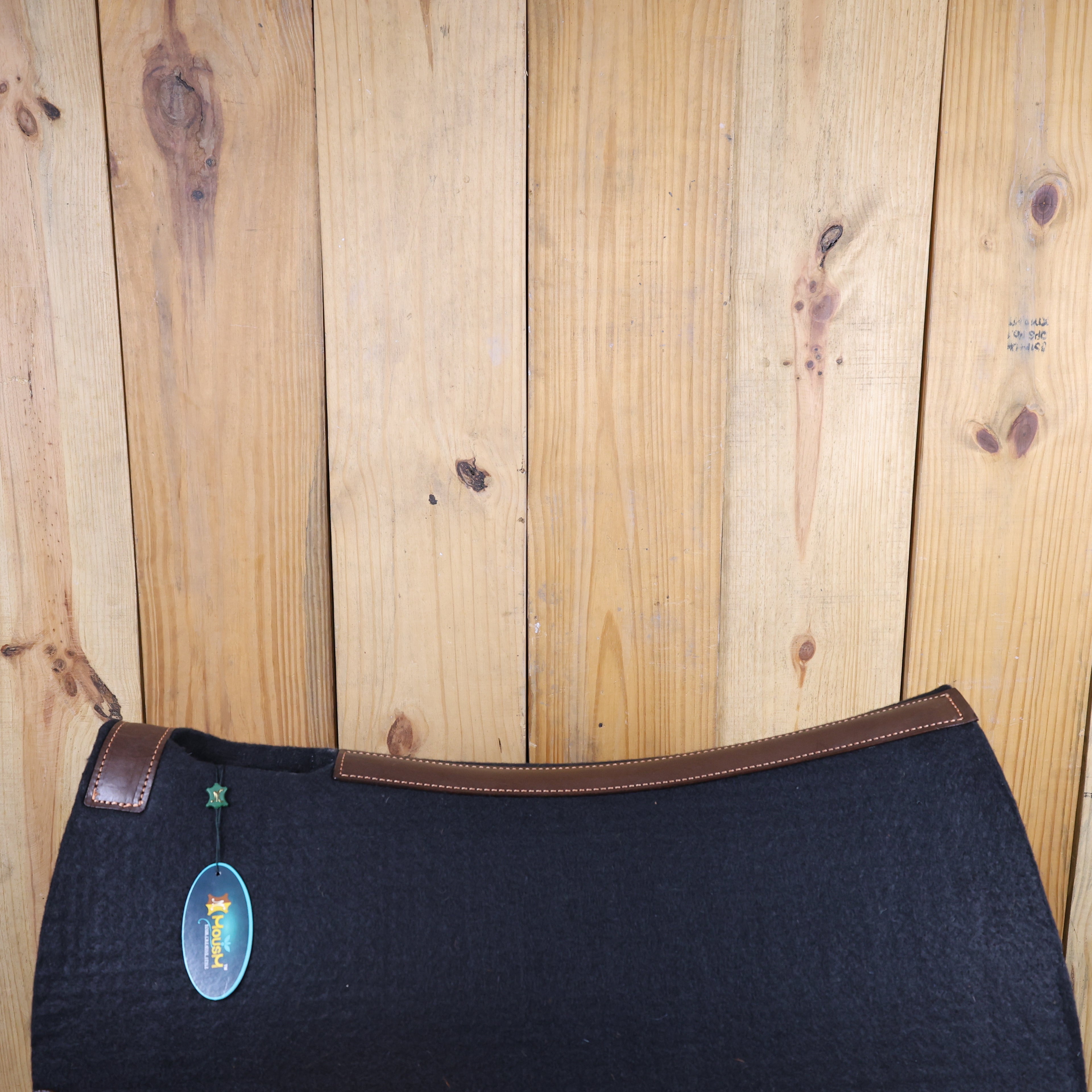 MOSUM Western Saddle Pad - Saddle Pad for Horses Synthetic Wool Blend Black Felt with Orange Acid Wash Hair on Cowhide Leather Patch, Comfort Pad for Horses.
