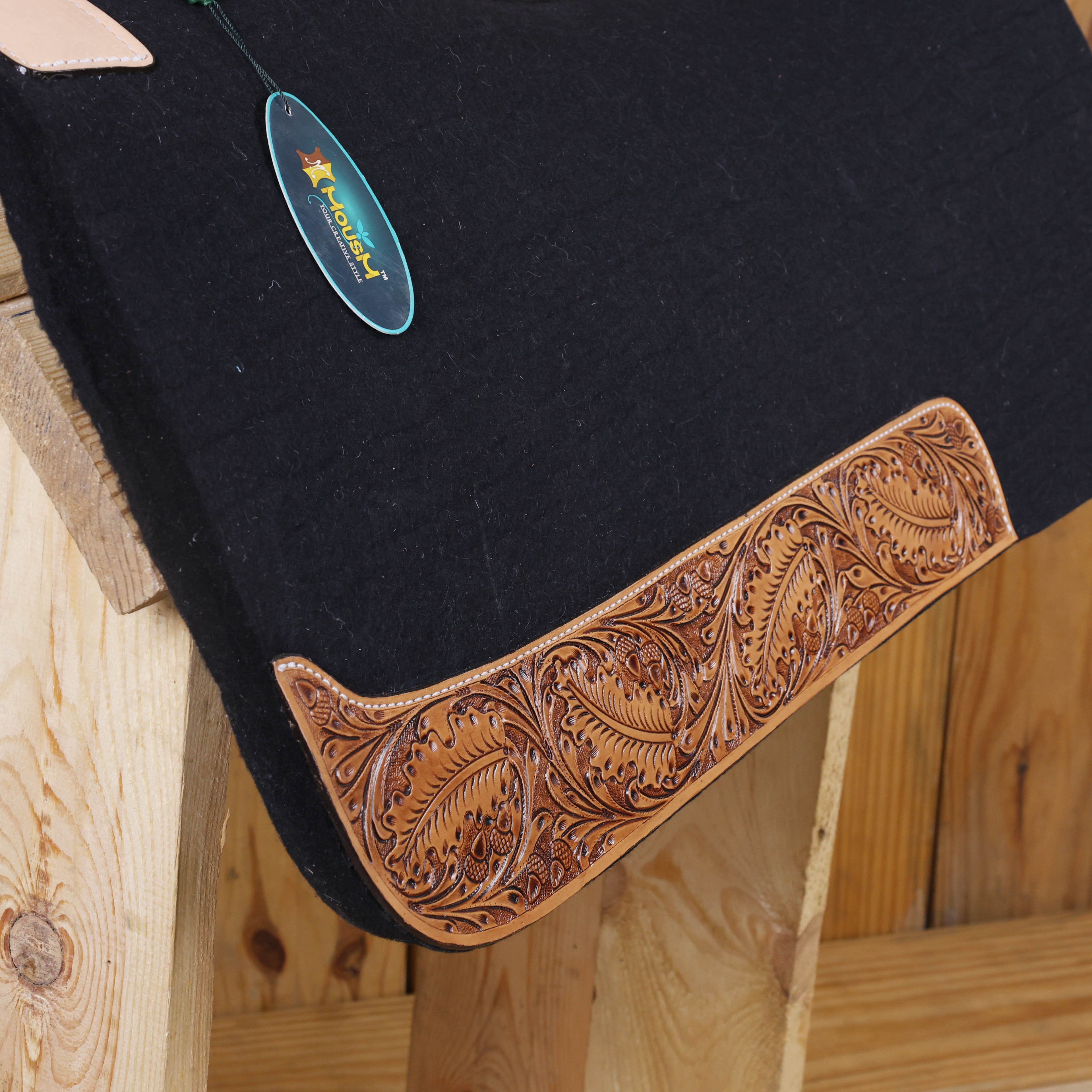 MOUSM Western Saddle Pad - Saddle Pad for Horses Thick Square Skirt with Synthetic Wool Blend Black Felt with Hand-Tooled Oak Leaf Carving on Real Cow Hide Leather, Comfortable Saddle Pads