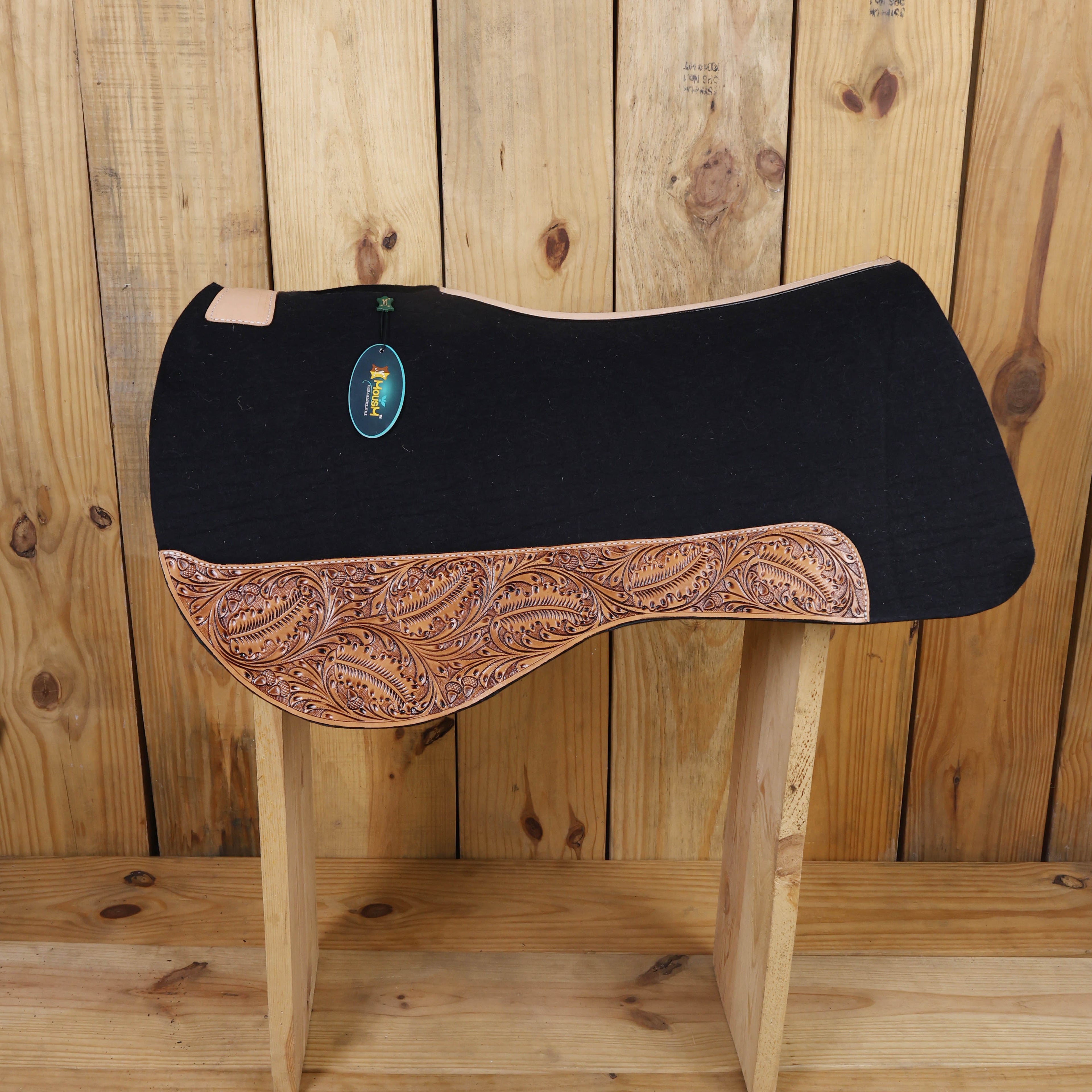 MOUSM Western Saddle Pad - Butterfly Shape Saddle Pad for Horses Thick Square Skirt with Synthetic Black Wool Blend Felt with Hand-Tooled Oak Leaf Carving on Real Cow Hide Leather, Comfortable Saddle Pads