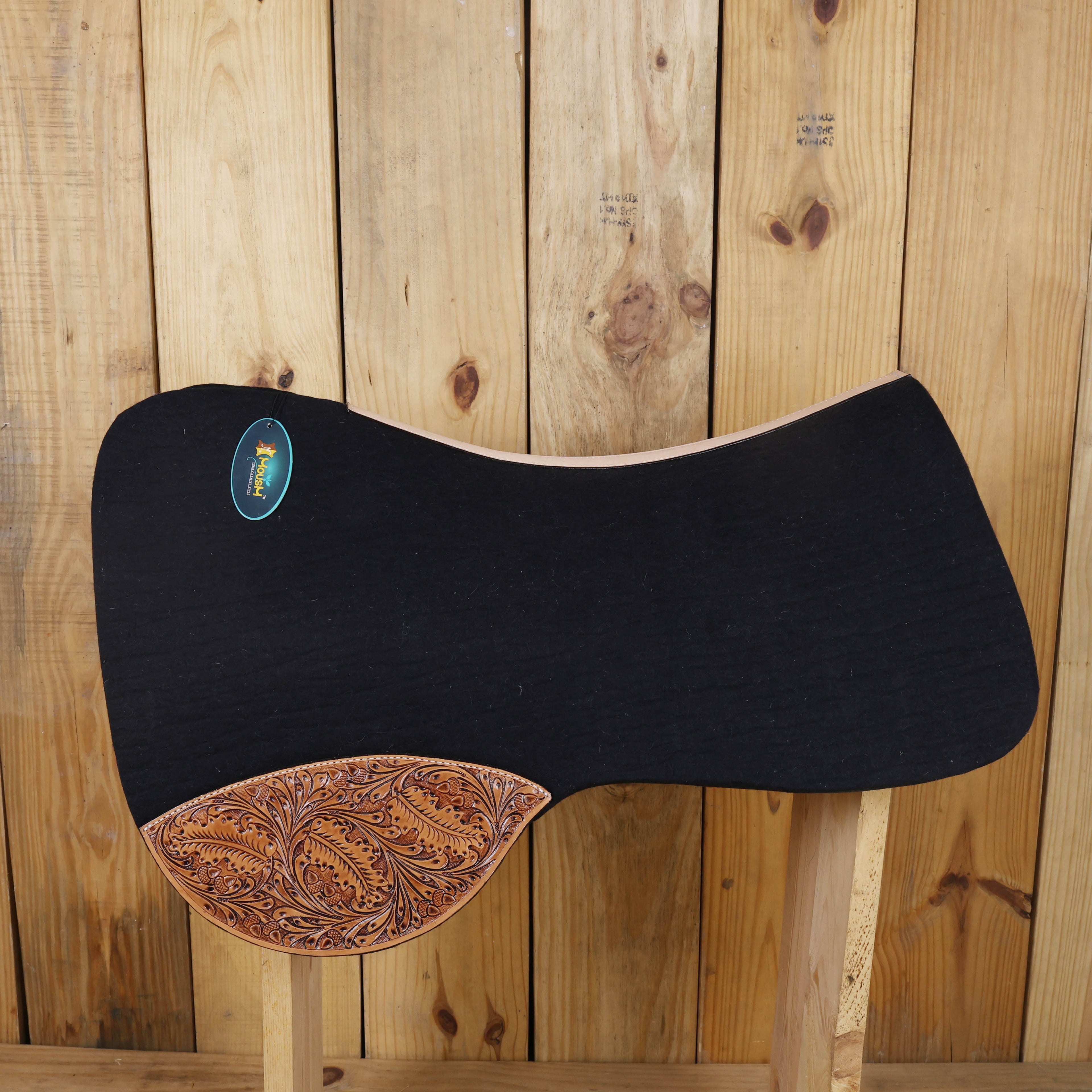 MOUSM Western Saddle Pad - Extreme Barrel Racer Saddle Pad with Full Skirt with Cutout Feather Trim and Leather Reinforced Spine Decorated with OAK Leaf Hand Carving on Real Cow Hide Leather, Comfortable Saddle Pads