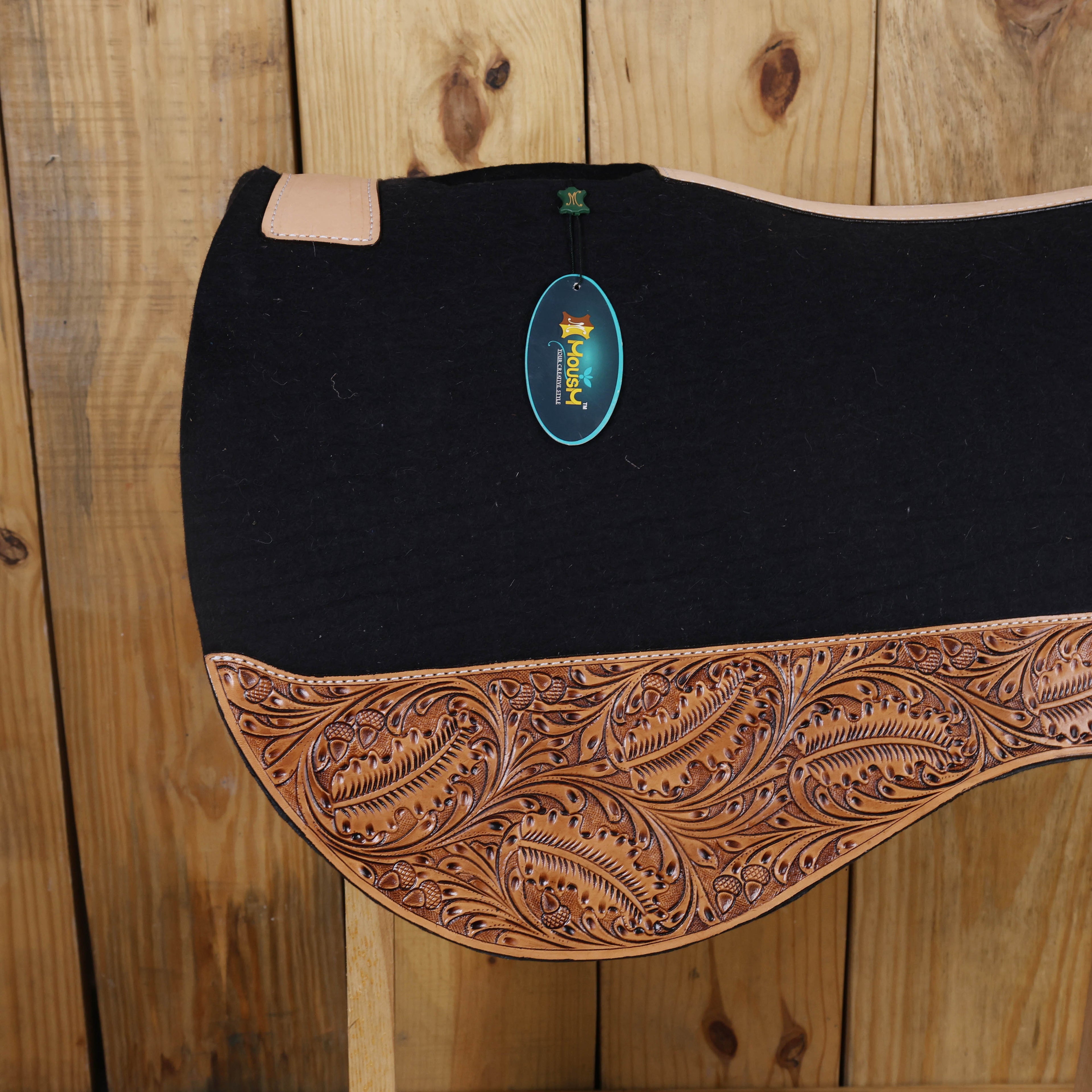 MOUSM Western Saddle Pad - Butterfly Shape Saddle Pad for Horses Thick Square Skirt with Synthetic Black Wool Blend Felt with Hand-Tooled Oak Leaf Carving on Real Cow Hide Leather, Comfortable Saddle Pads