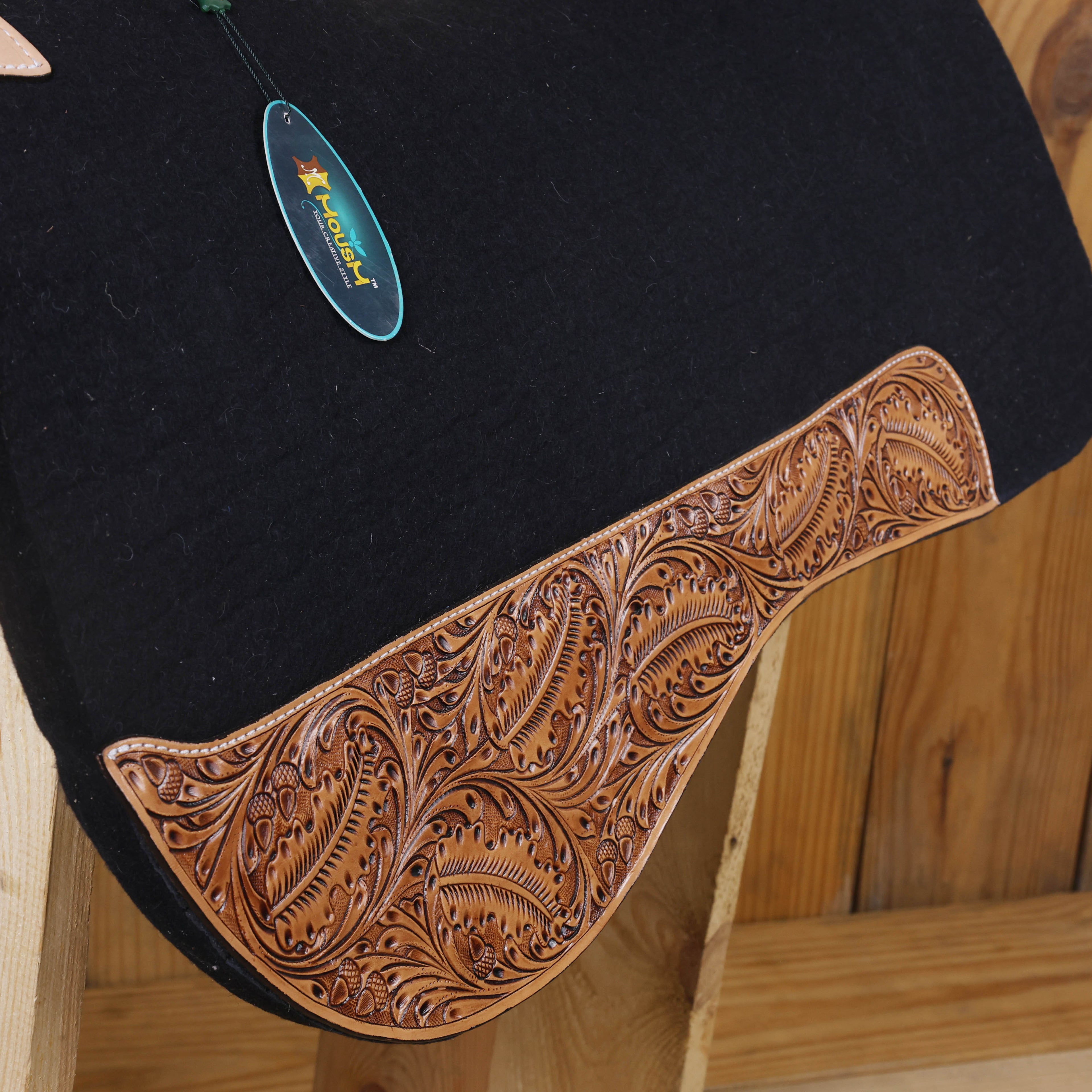 MOUSM Western Saddle Pad - Butterfly Shape Saddle Pad for Horses Thick Square Skirt with Synthetic Black Wool Blend Felt with Hand-Tooled Oak Leaf Carving on Real Cow Hide Leather, Comfortable Saddle Pads