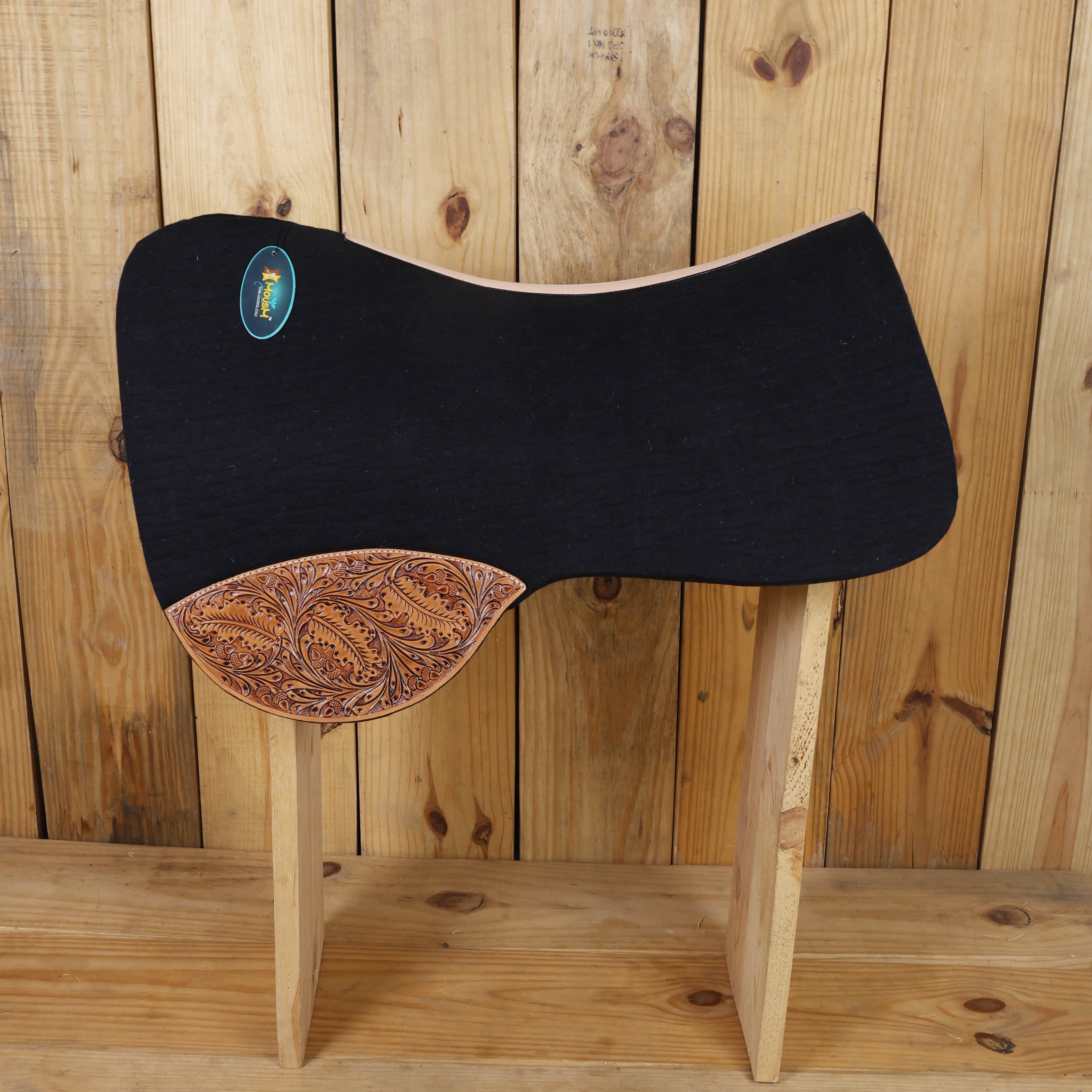 MOUSM Western Saddle Pad - Extreme Barrel Racer Saddle Pad with Full Skirt with Cutout Feather Trim and Leather Reinforced Spine Decorated with OAK Leaf Hand Carving on Real Cow Hide Leather, Comfortable Saddle Pads