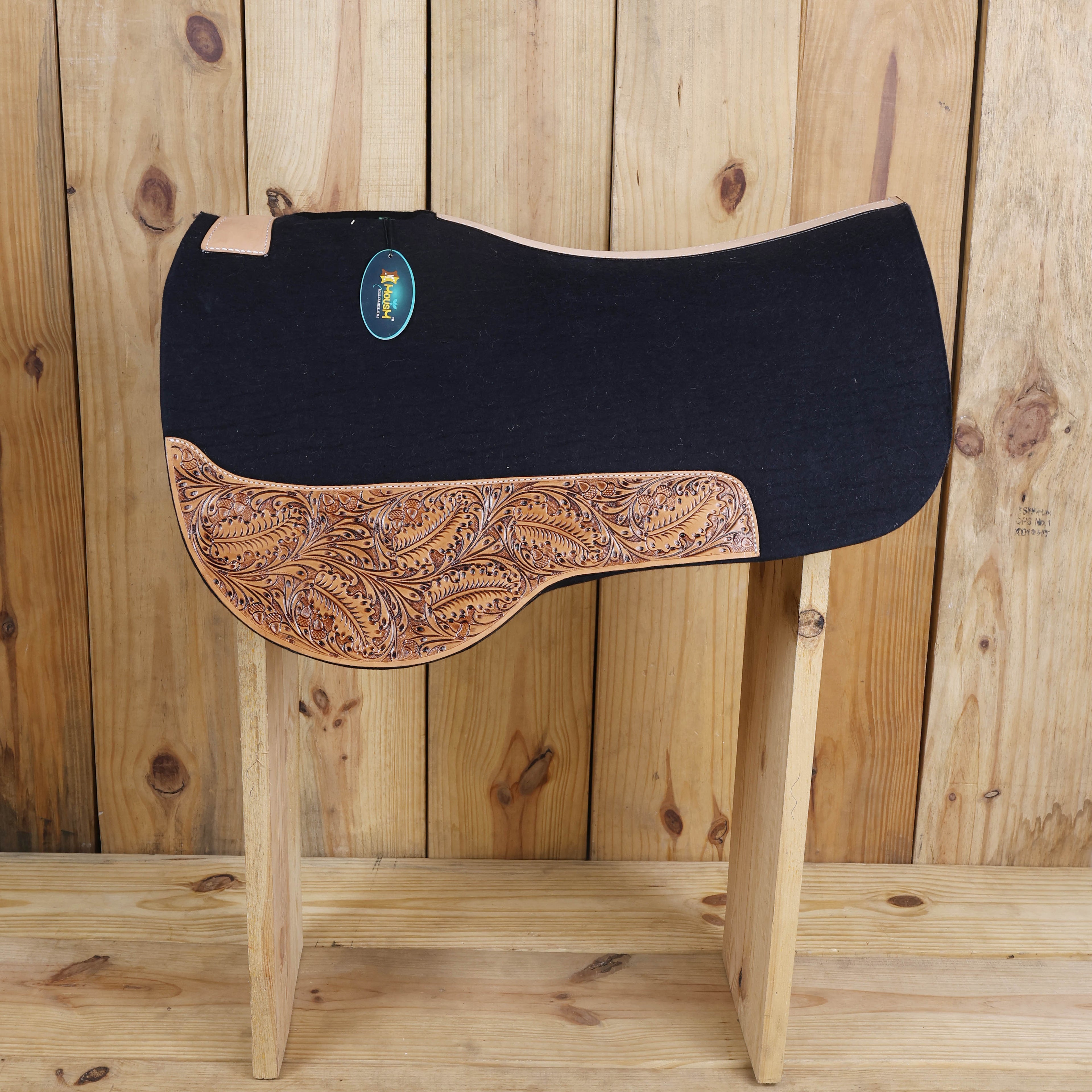 MOUSM Western Saddle Pad - Dropped Rigging Barrel Racer Saddle Pad with Full Skirt with Cutout Feather Trim and Leather Reinforced Spine Decorated with OAK Leaf Hand Carving on Real Cow Hide Leather, Comfortable Saddle Pads