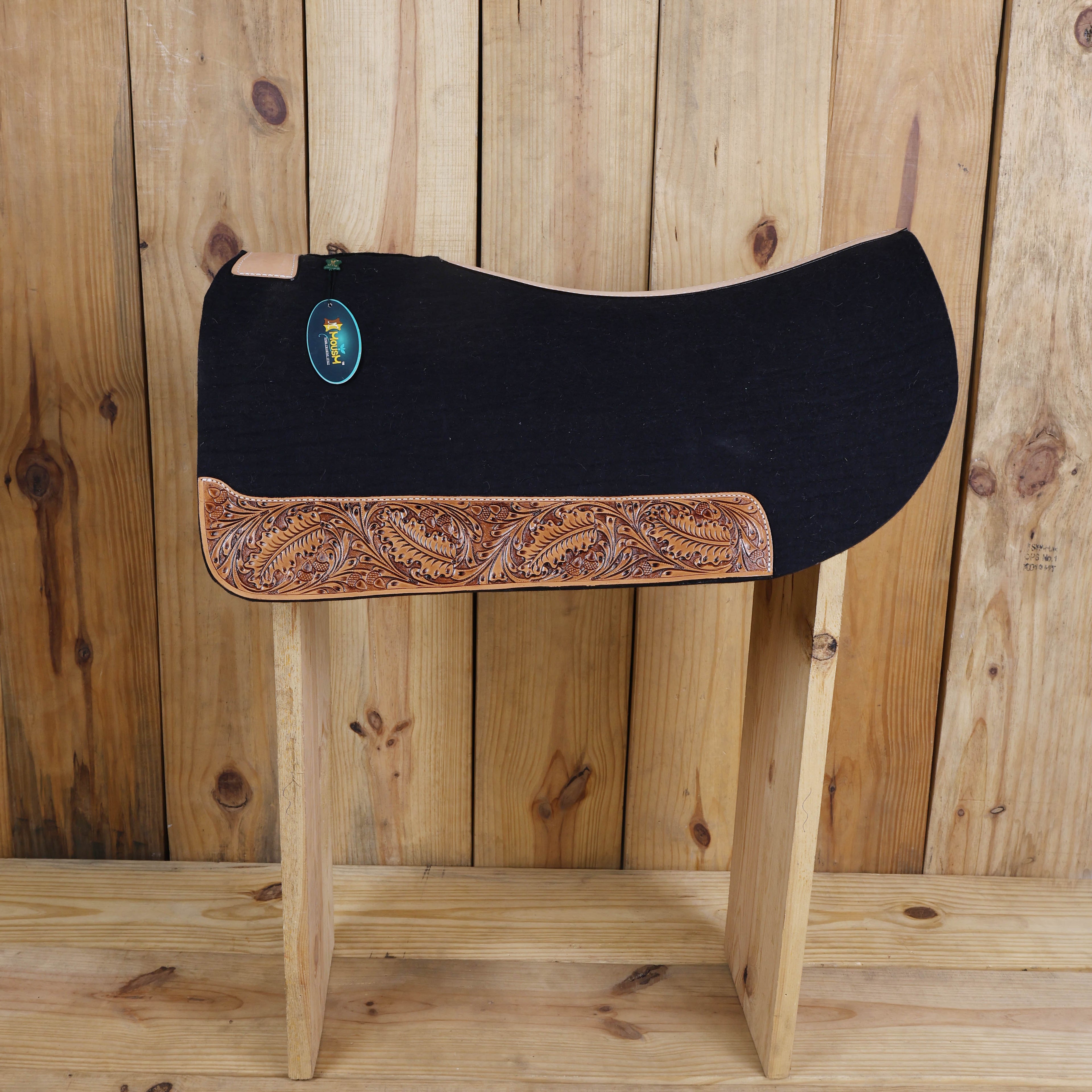 MOUSM Western Saddle Pad - All Around Round Saddle Pad with Full Skirt with Cutout Feather Trim and Leather Reinforced Spine Decorated with OAK Leaf Hand Carving on Real Cow Hide Leather, Comfortable Saddle Pads