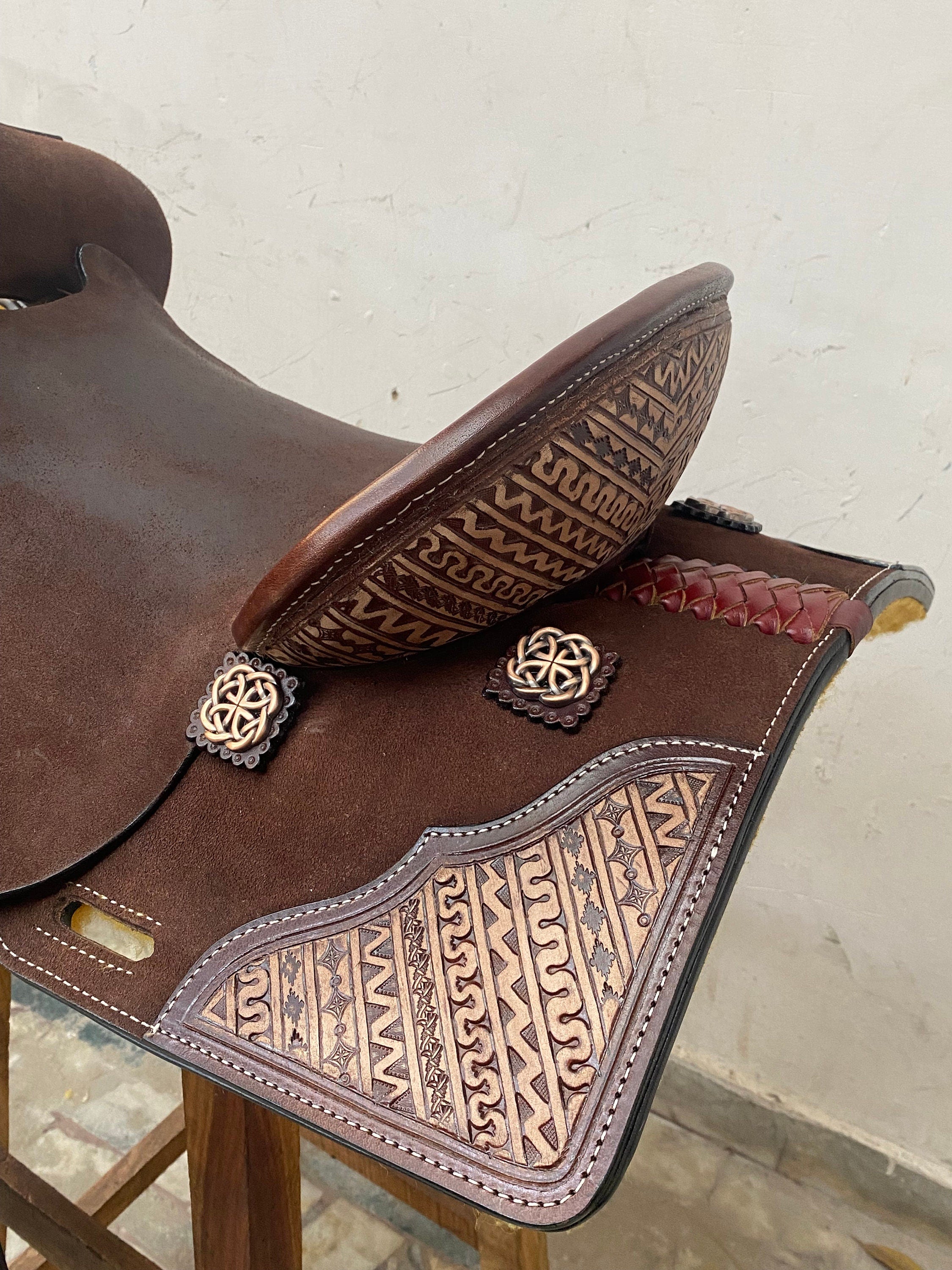 MOUSM Western Saddle for Horses – Handcrafted Leather Single Barrel Saddle Built on a Rawhide-Covered Fiber Tree with Fancy Conchos, Seat Size: 13"–17" Inches