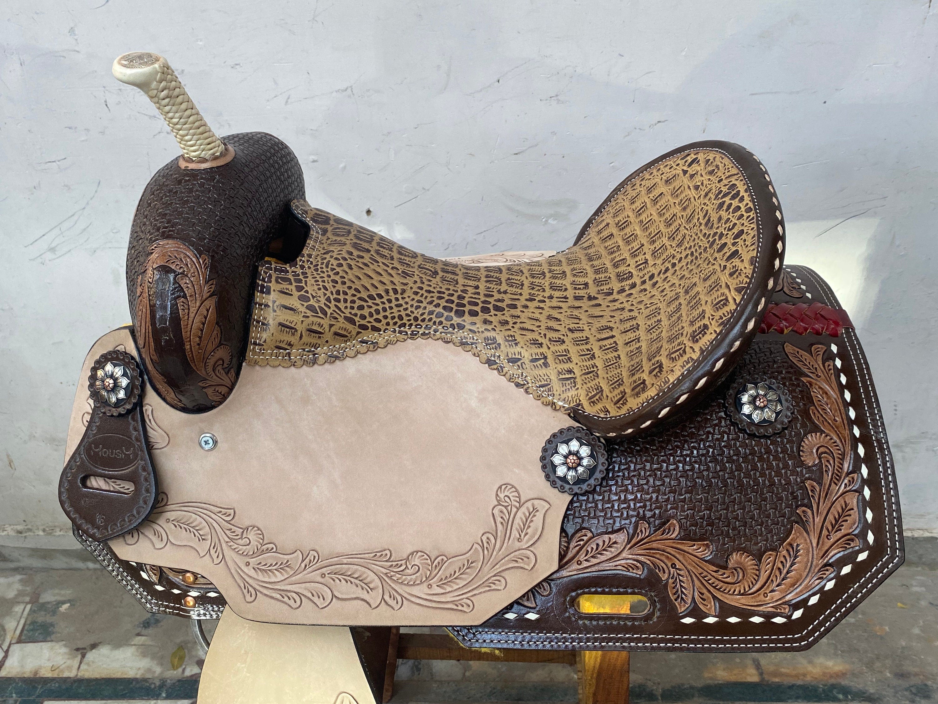 Western Barrel Saddle - Handcrafted with Premium Quality Leather, Hand-Tooled Alligator Print, Built on Rawhide-Covered Fiber Tree with Fancy Conchos, Seat Size: 13"-17" Inches