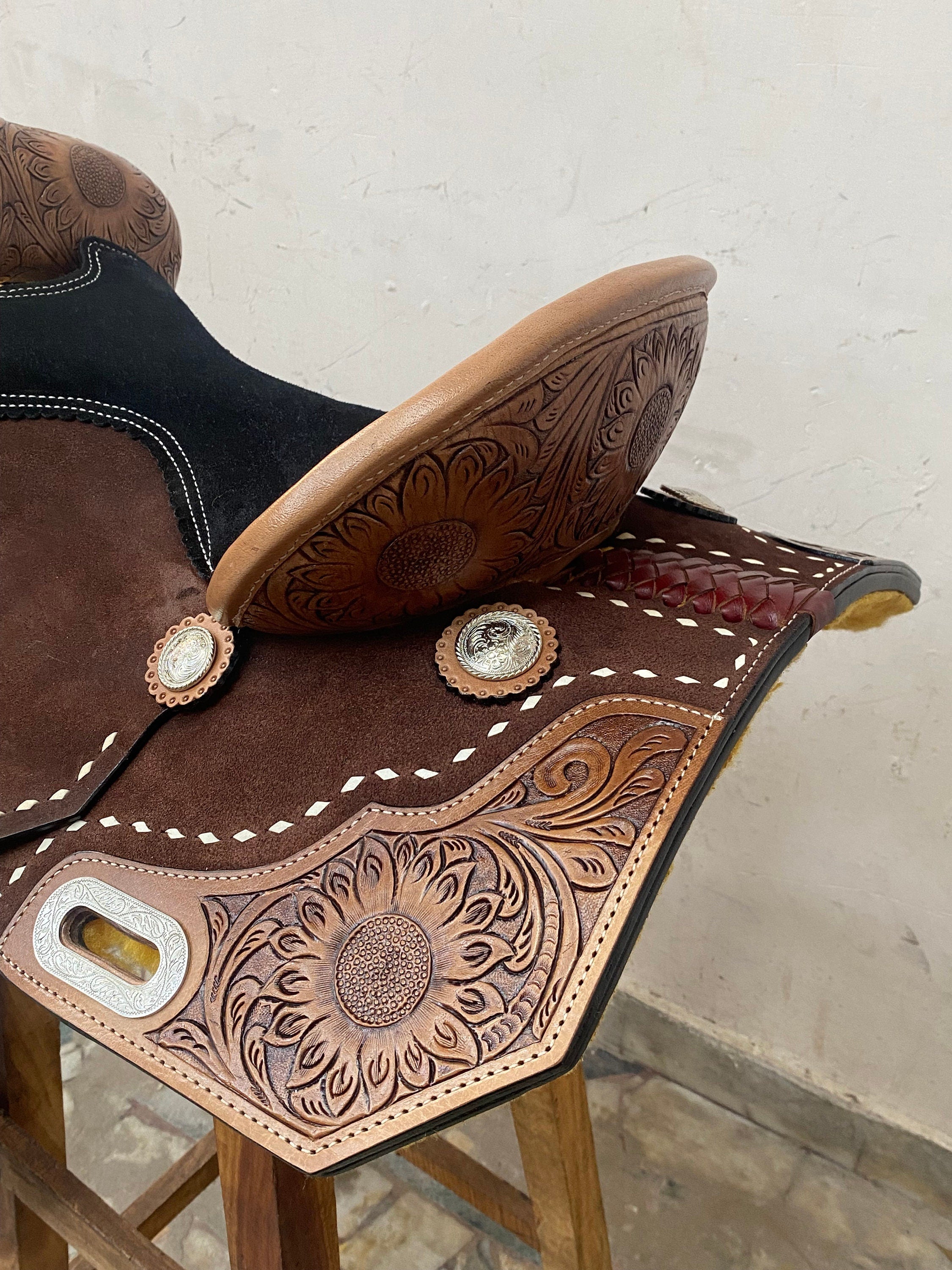 MOUSM Western Saddle - Hand-Tooled Sunflower Single Barrel Saddle Built on Rawhide Covered Fiber Tree with Fancy Concho, Seat Size: 13"-17" Inches