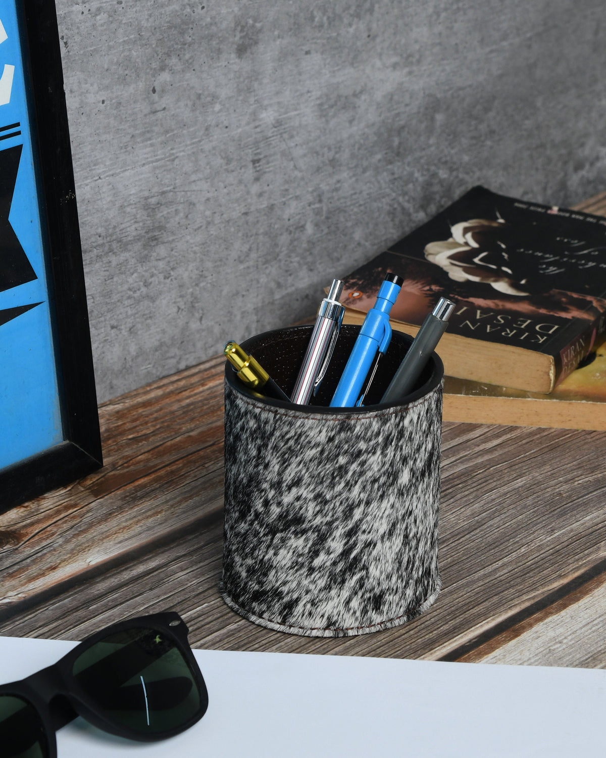 MOUSM Cowhide Leather Pen Holder, Pencil Cup - Stationary Holder - Gift for Employees - Leather Pen Holder- Home Office Decor-Tool Organizer