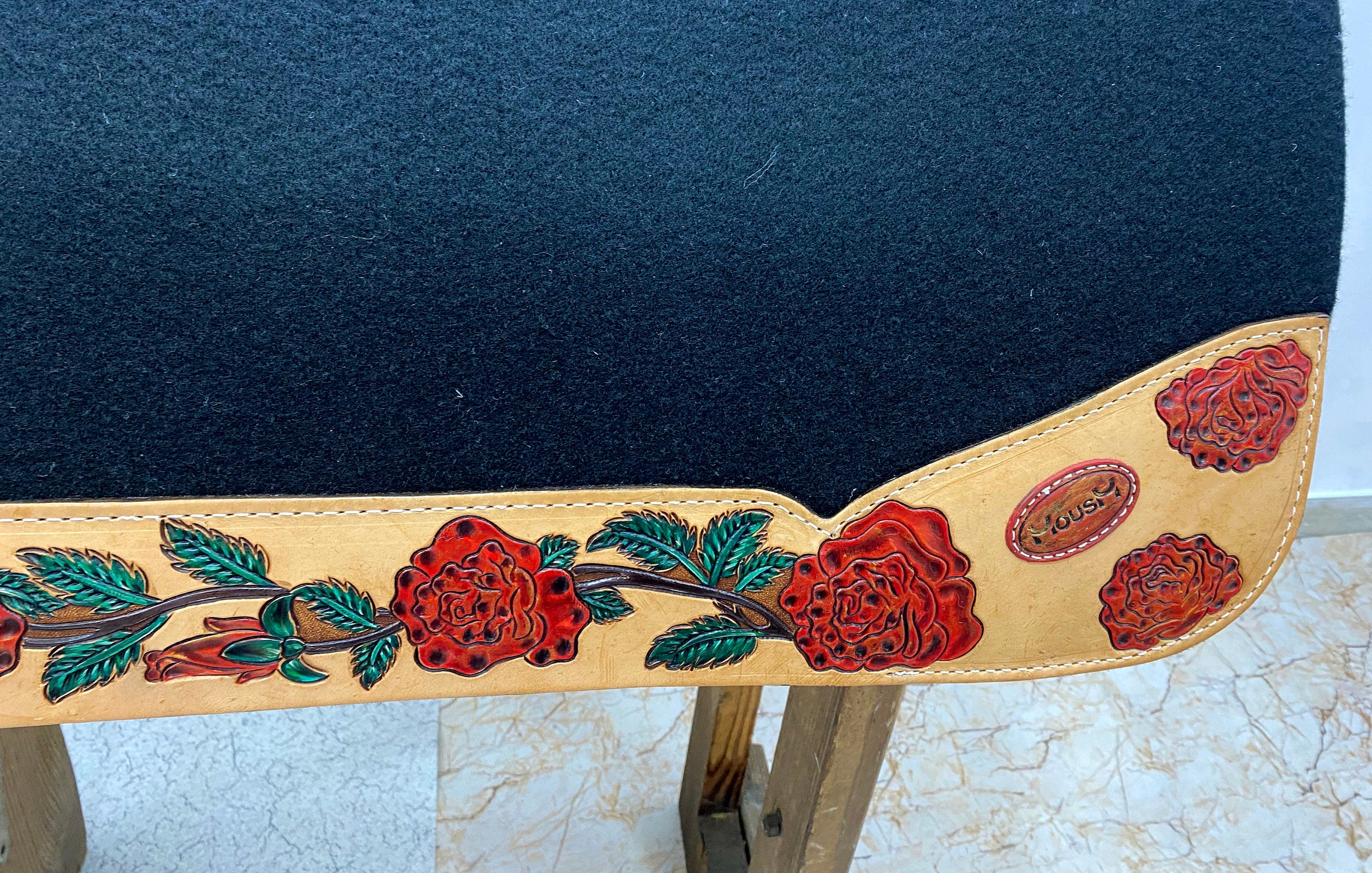MOUSM Western Saddle Pad - Saddle Pad for Horse Synthetic Wool Blend Black Felt with Hand-Tooled Red Rose and Green Leaves Craving on Real Cow Hide Leather, Super Comfortable Horse Riding Pad