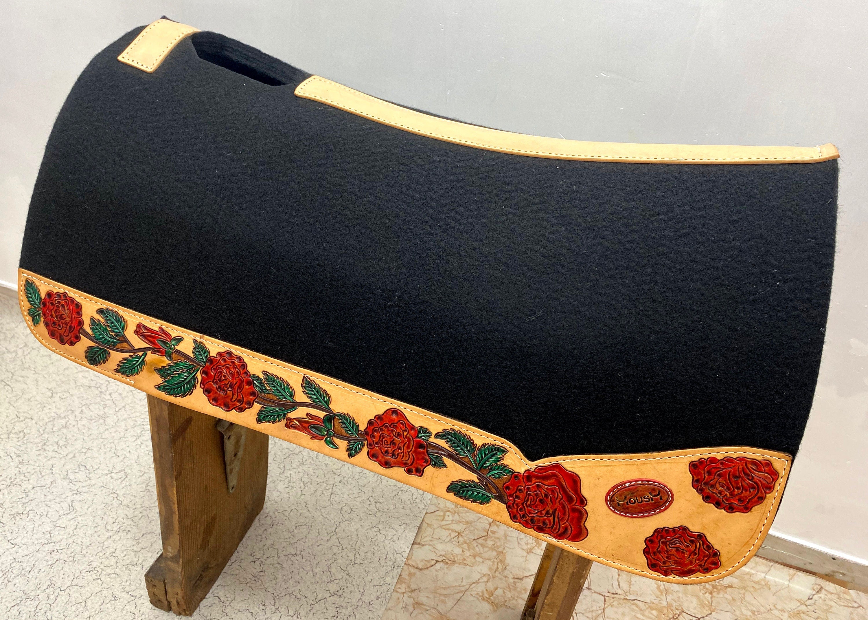 MOUSM Western Saddle Pad - Saddle Pad for Horse Synthetic Wool Blend Black Felt with Hand-Tooled Red Rose and Green Leaves Craving on Real Cow Hide Leather, Super Comfortable Horse Riding Pad