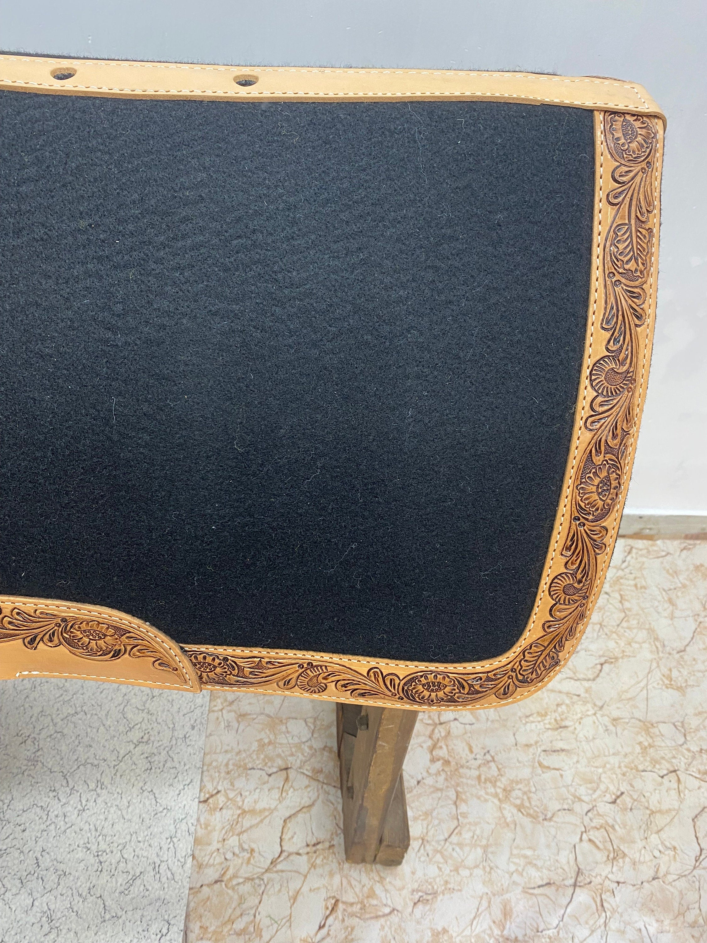 MOUSM Western Leather Saddle Pad, Western Show Saddle Pad, Horse Saddle Pad for Riding, Solid Black Leather Saddle Pad , Western Saddle