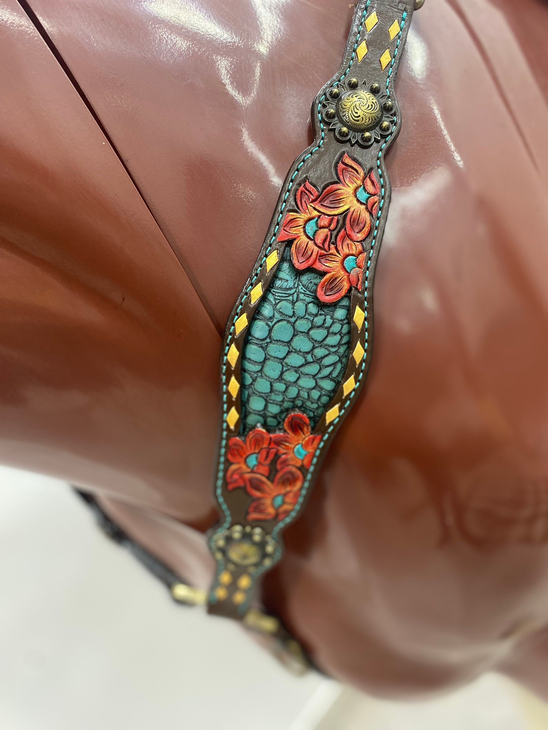 MOUSM Western Horse Tack Set - Made with Argentina Cow leather, Headstall & Breast Collar Set Decorated with Hand-Carved & Painted Floral Design, Buckles with Turquoise Stones, and Turquoise Leather Inlay