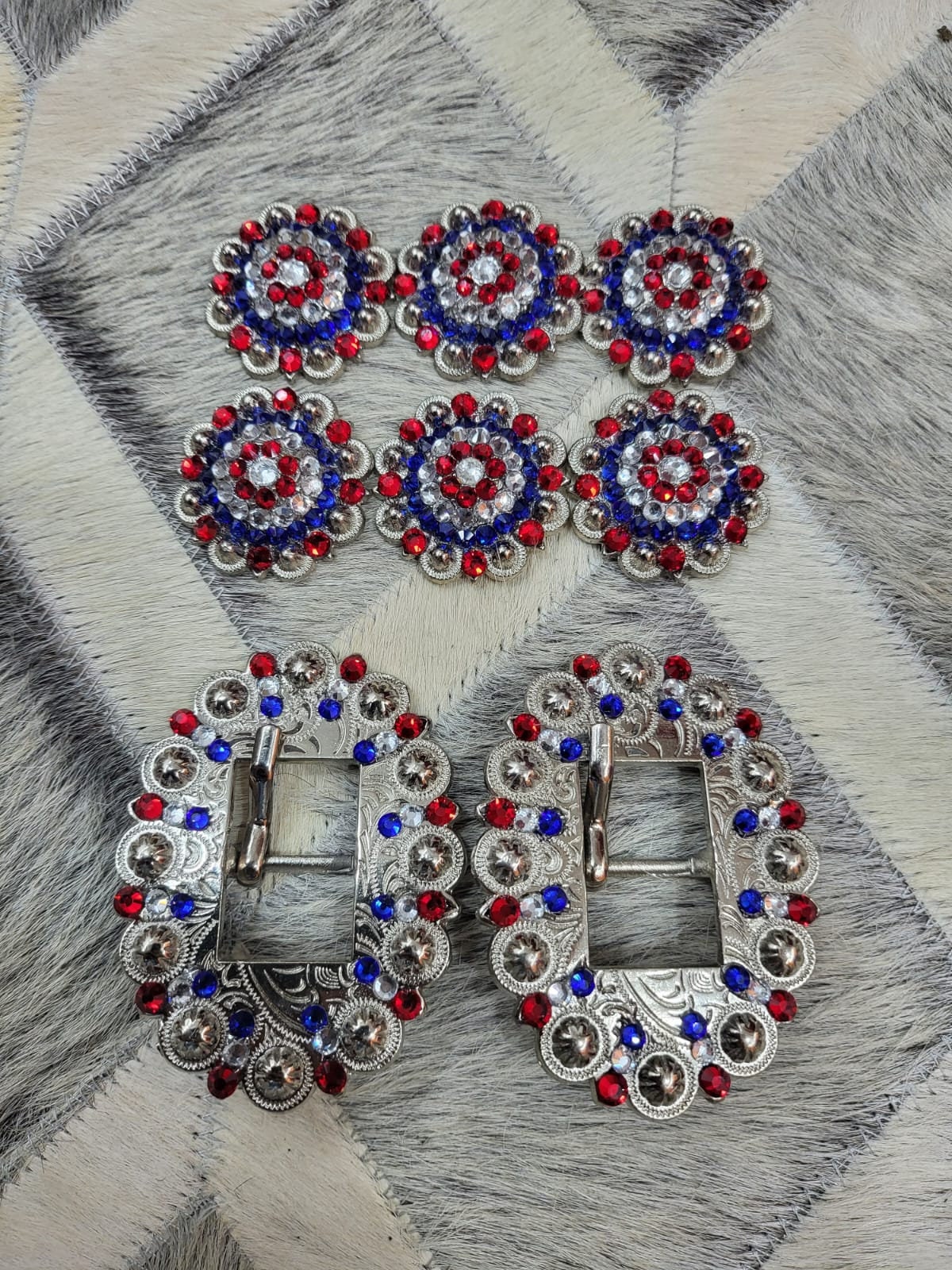 Antique Conchos Decorated with Red Royal White Stones Bling Buckle Set Handcrafted Mandala Design Floral Pattern Western Conchos for Saddle