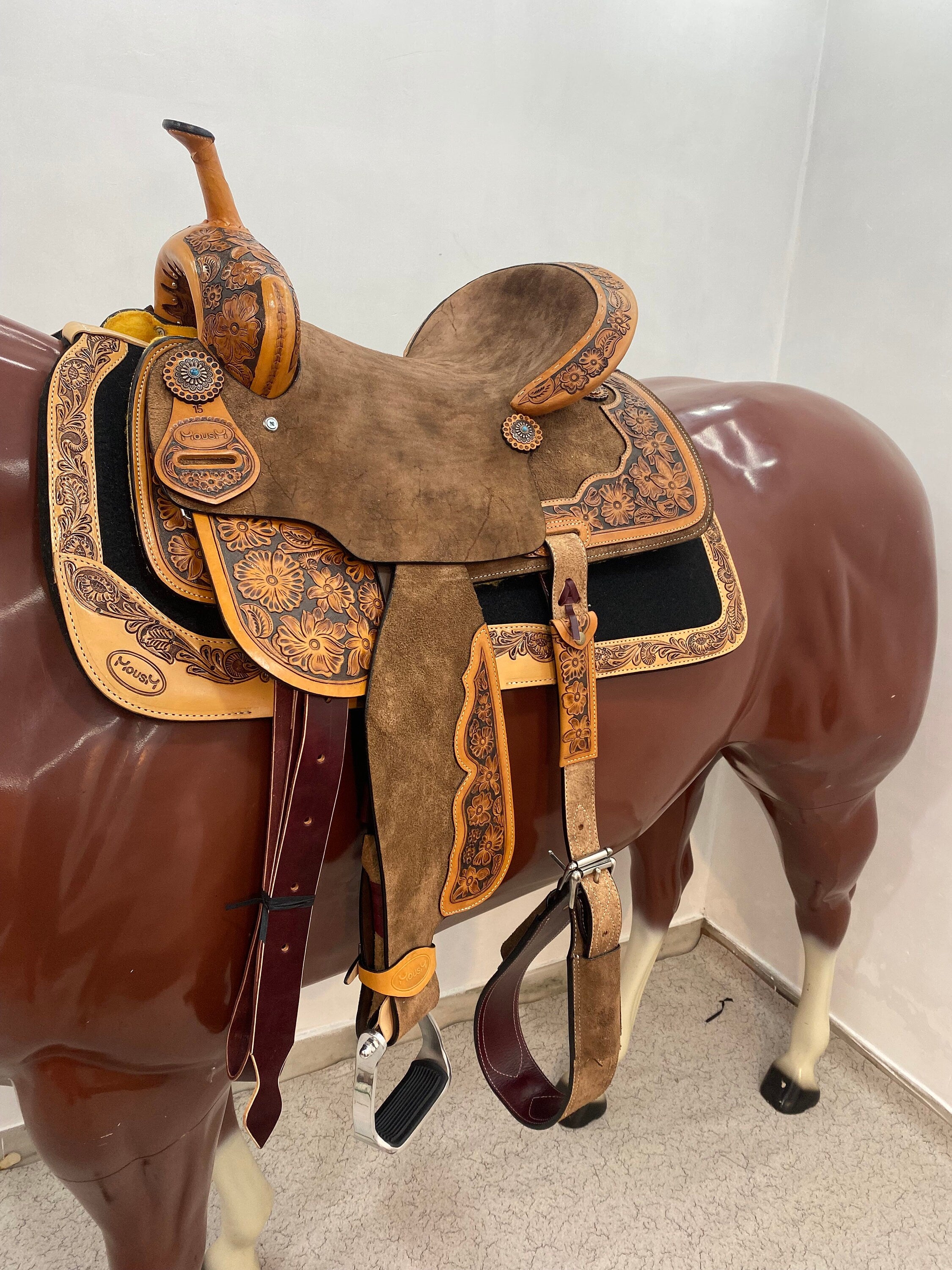 MOUSM Western Horse Saddle - Handcrafted with Hand-Tooled Flower Design, Build on Rawhide Covered Fiber Tree and Fancy Concho, Seat Sizes:13"-17" Inches