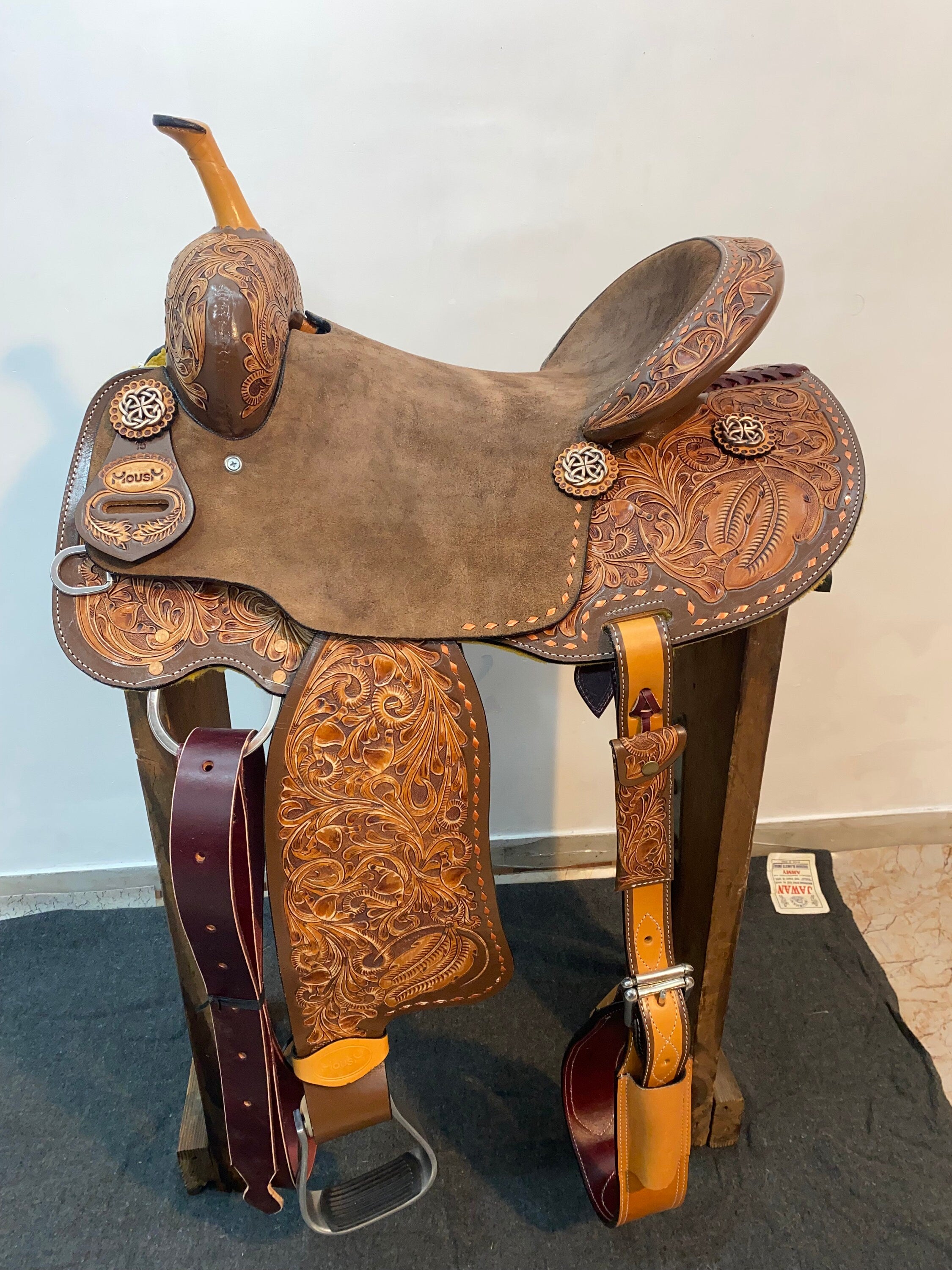 MOUSM Western Saddle - Handcrafted Leather Horse Barrel Saddle with Hand-Tooled Floral Design, Built on Rawhide Covered Fiber Tree, Available Sizes: 13"-17" Inches Seat