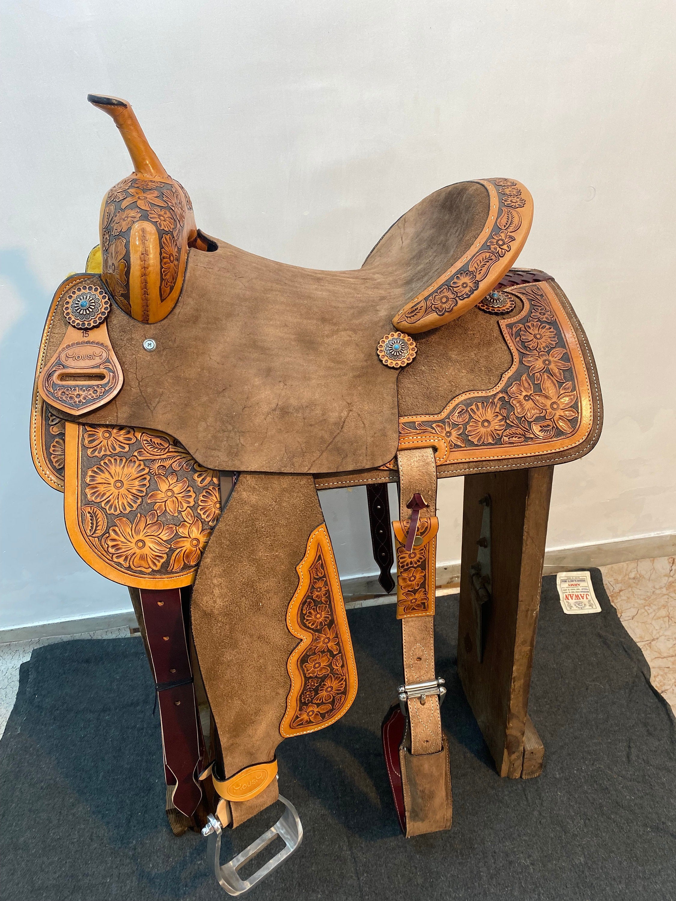 MOUSM Western Horse Saddle - Handcrafted with Hand-Tooled Flower Design, Build on Rawhide Covered Fiber Tree and Fancy Concho, Seat Sizes:13"-17" Inches