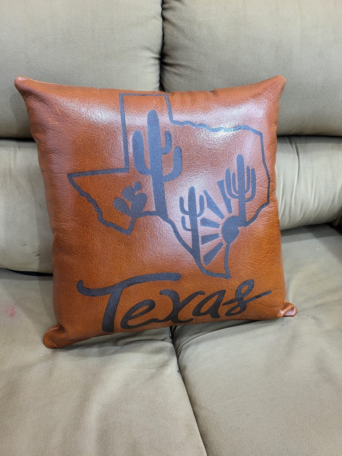 MOUSM Custom Genuine Leather Cushion Cover – 18x18 Inches Brown Leather Pillow Cover with Hand-Painted Texas Text with Map – Designer Throw Pillow Case for Sofa, Couch, Living Room & Bedroom